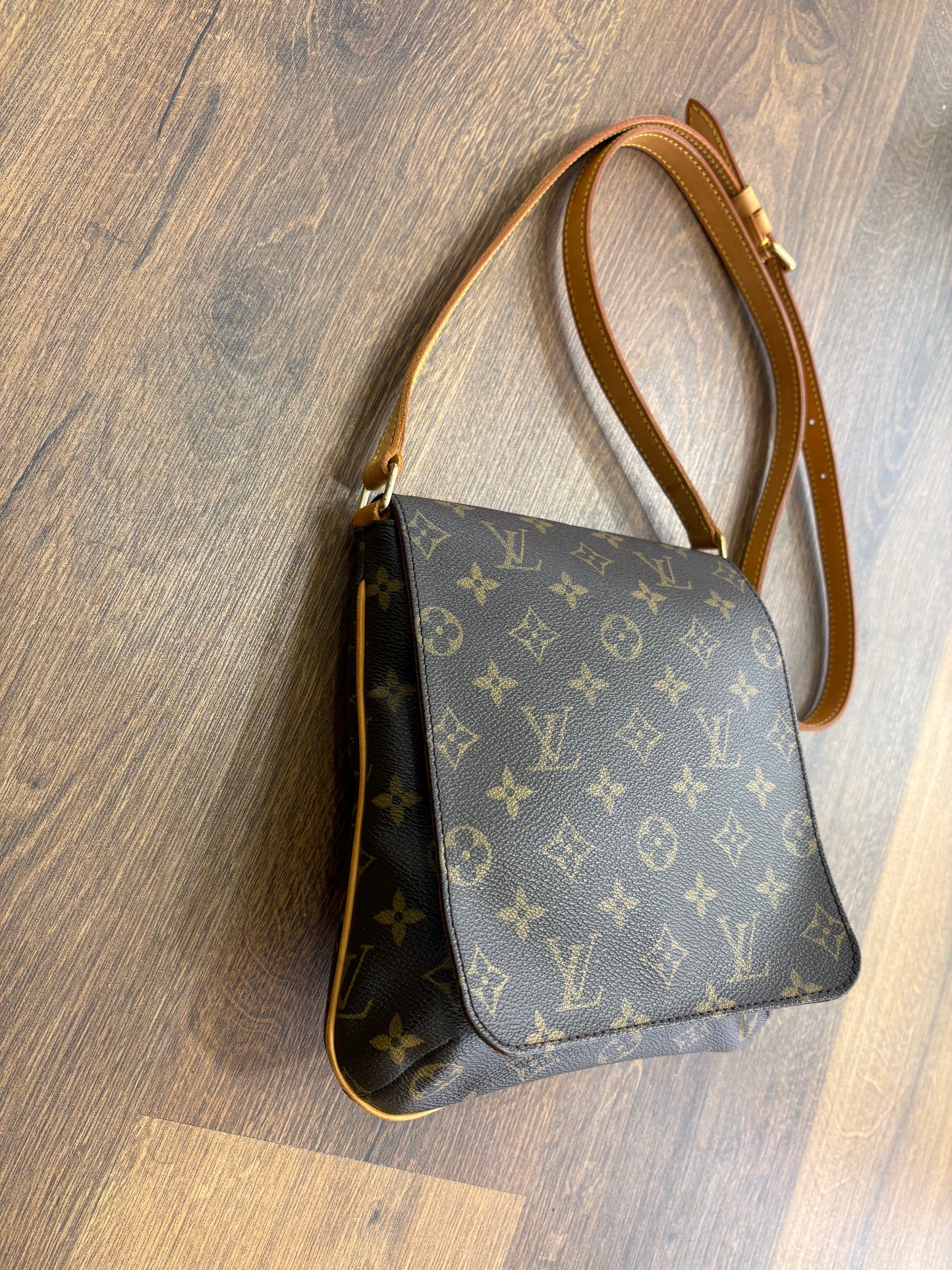 Louis Vuitton Musette Salsa