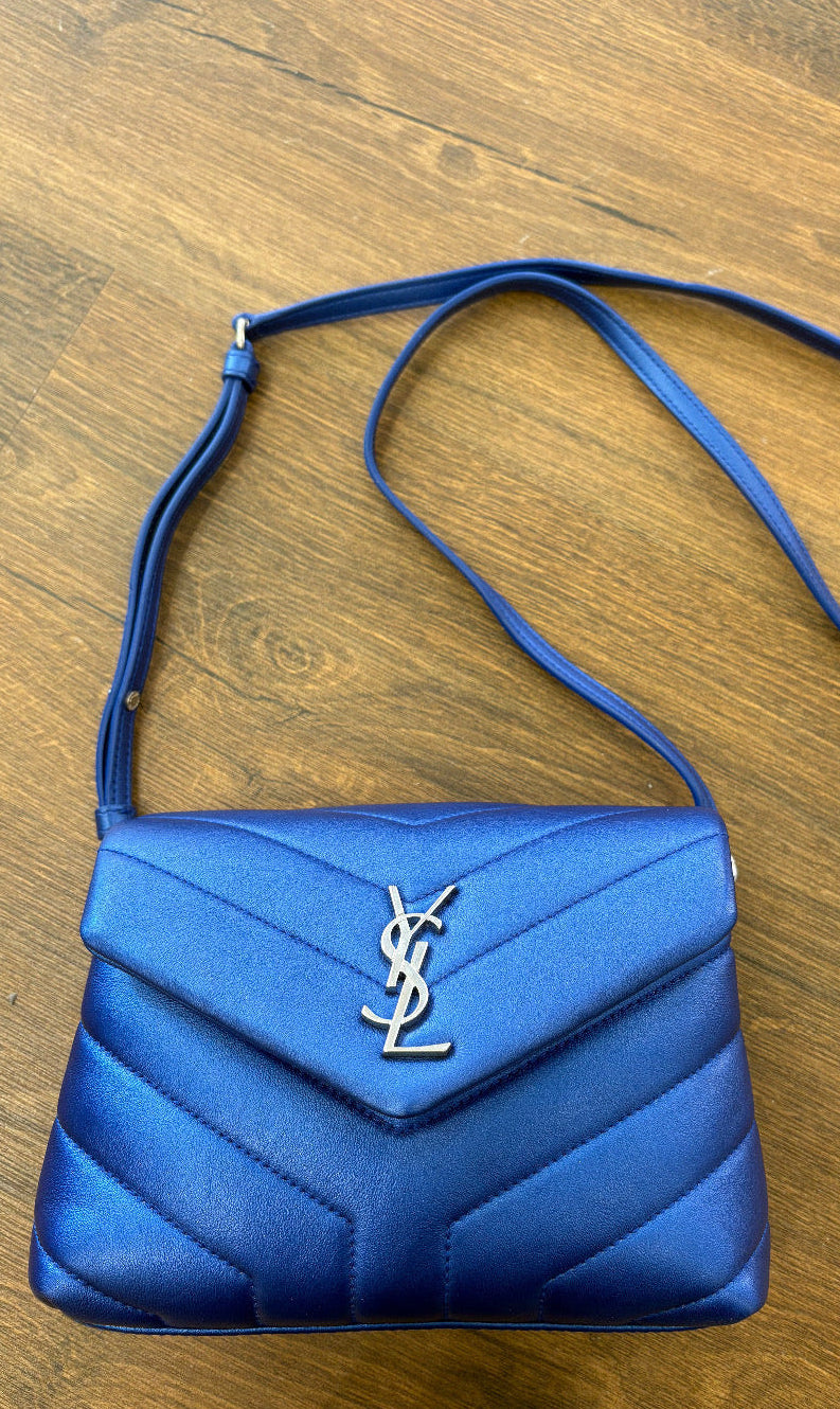 Ysl Loulou Toy in pelle matelasse’ azzurro metallizzato
