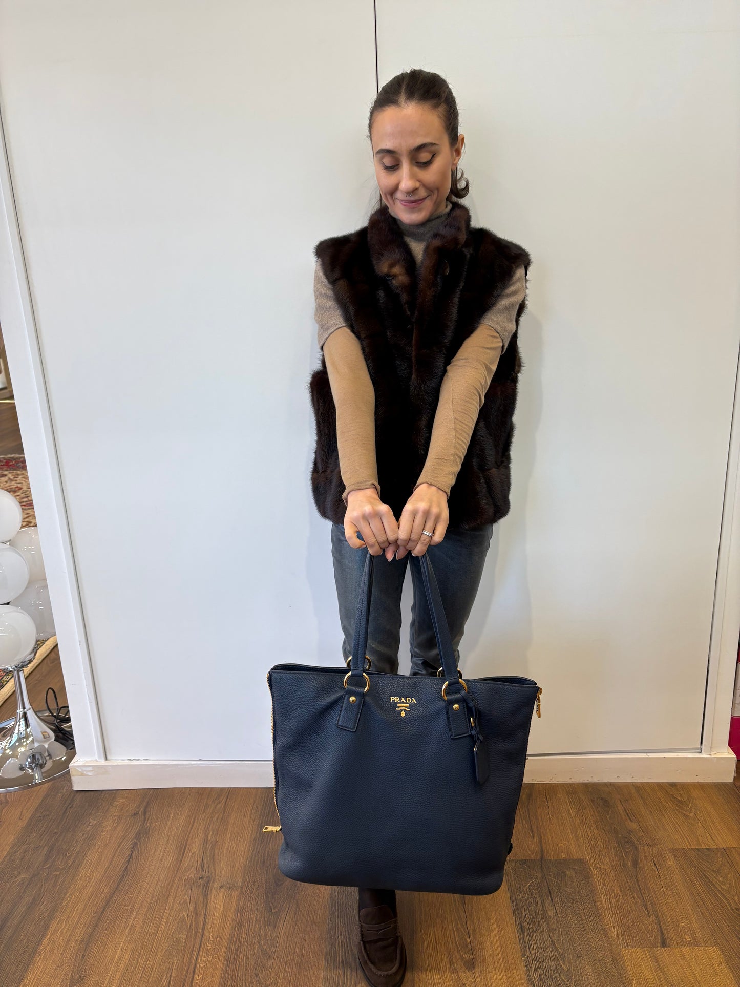 Prada tote bag pelle di daino martellata blu cobalto