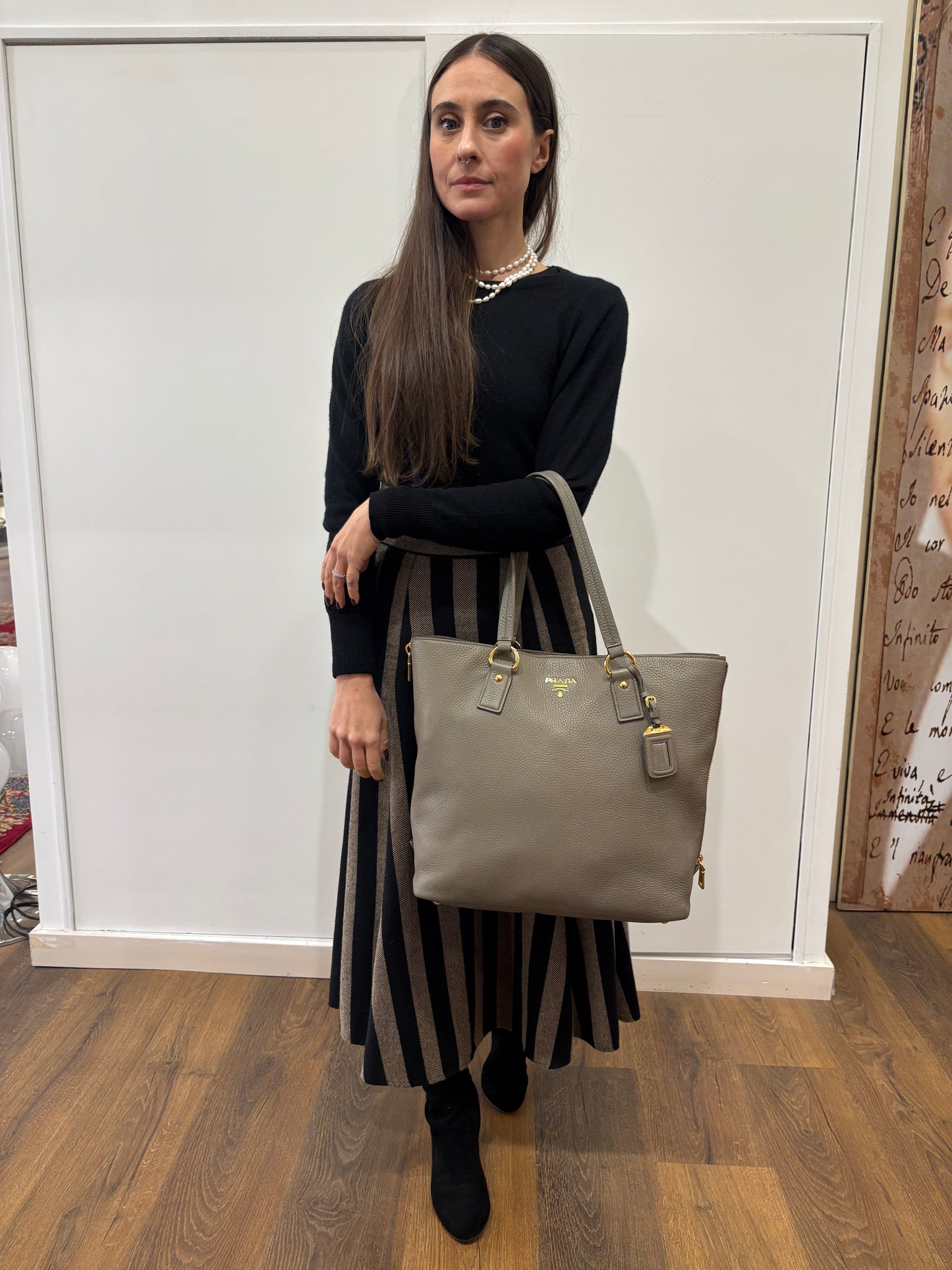 Prada tote a spalla vitello daino martellata