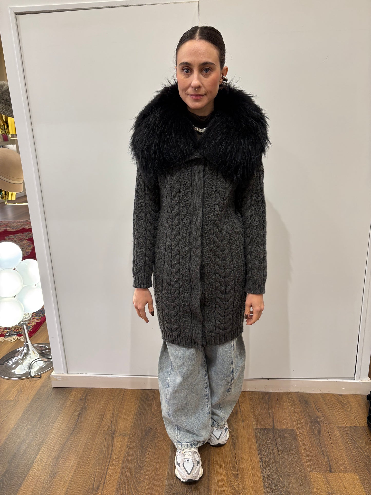 Prada cappottino trecce in lana e collo volpe nero