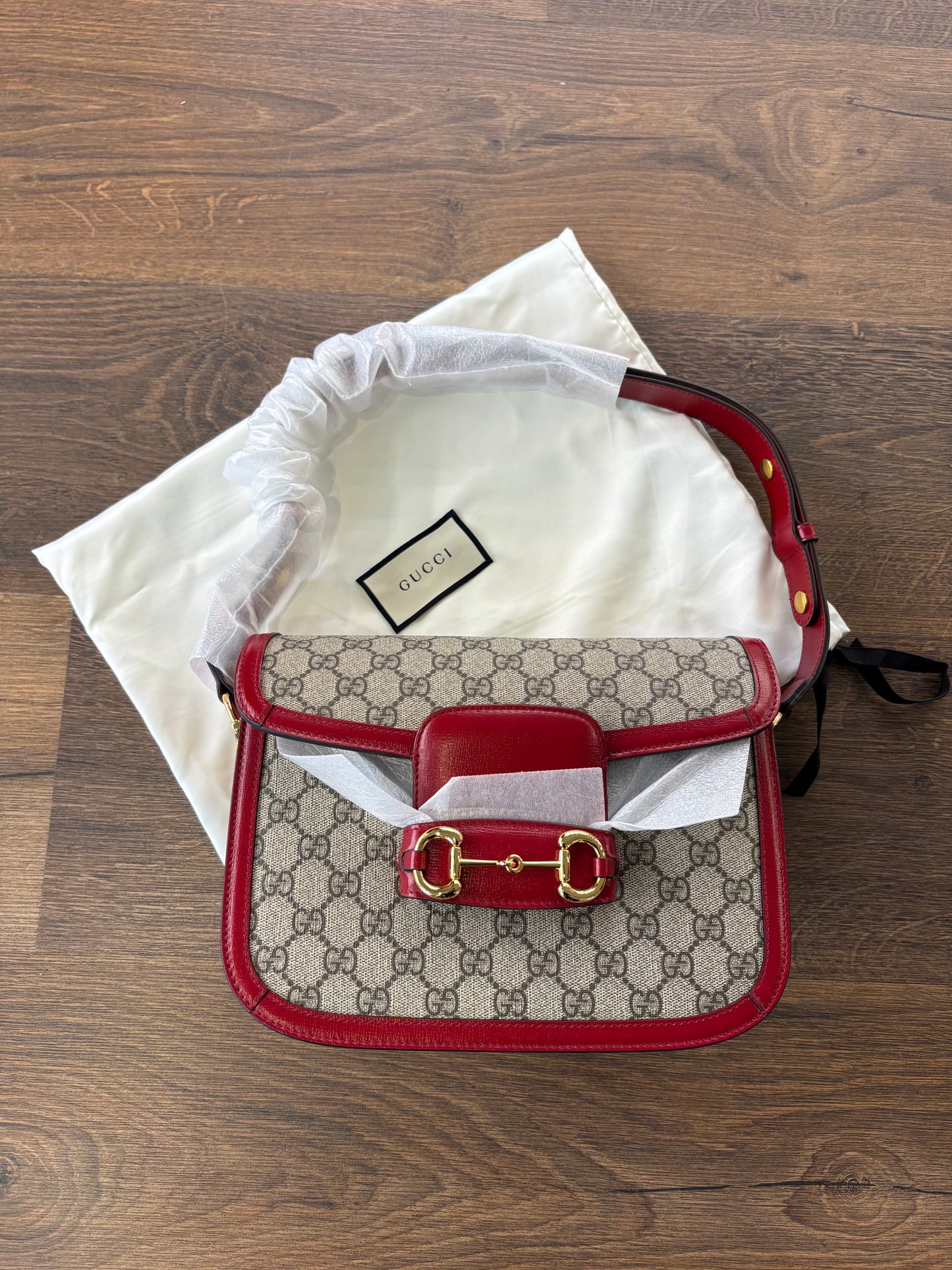 Gucci borsa Horsebit profili in pelle rossa . Nuova