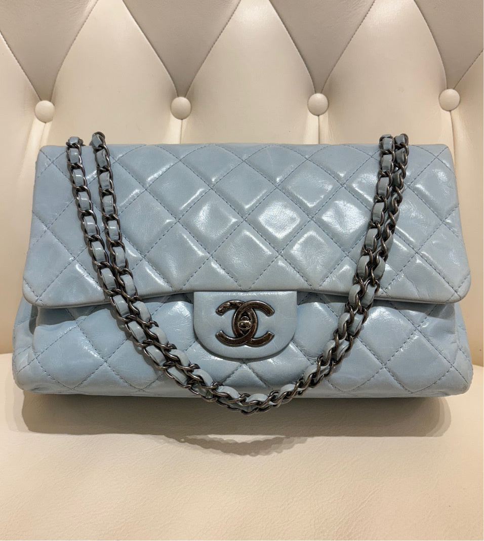 Chanel borsa Timeless Jumbo in pelle celeste