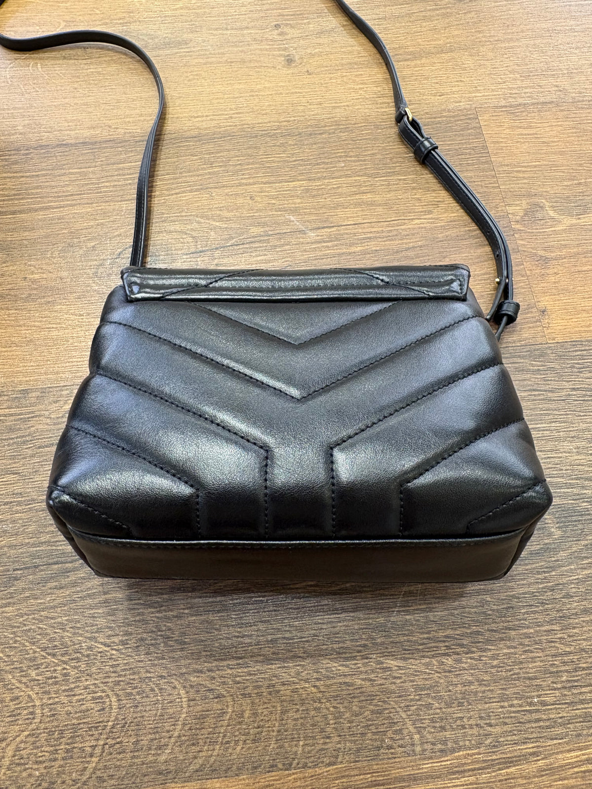 Saint Laurent Loulou Toy/Mini d'Archivio in Pelle Matelassé Nera con Hardware Dorato