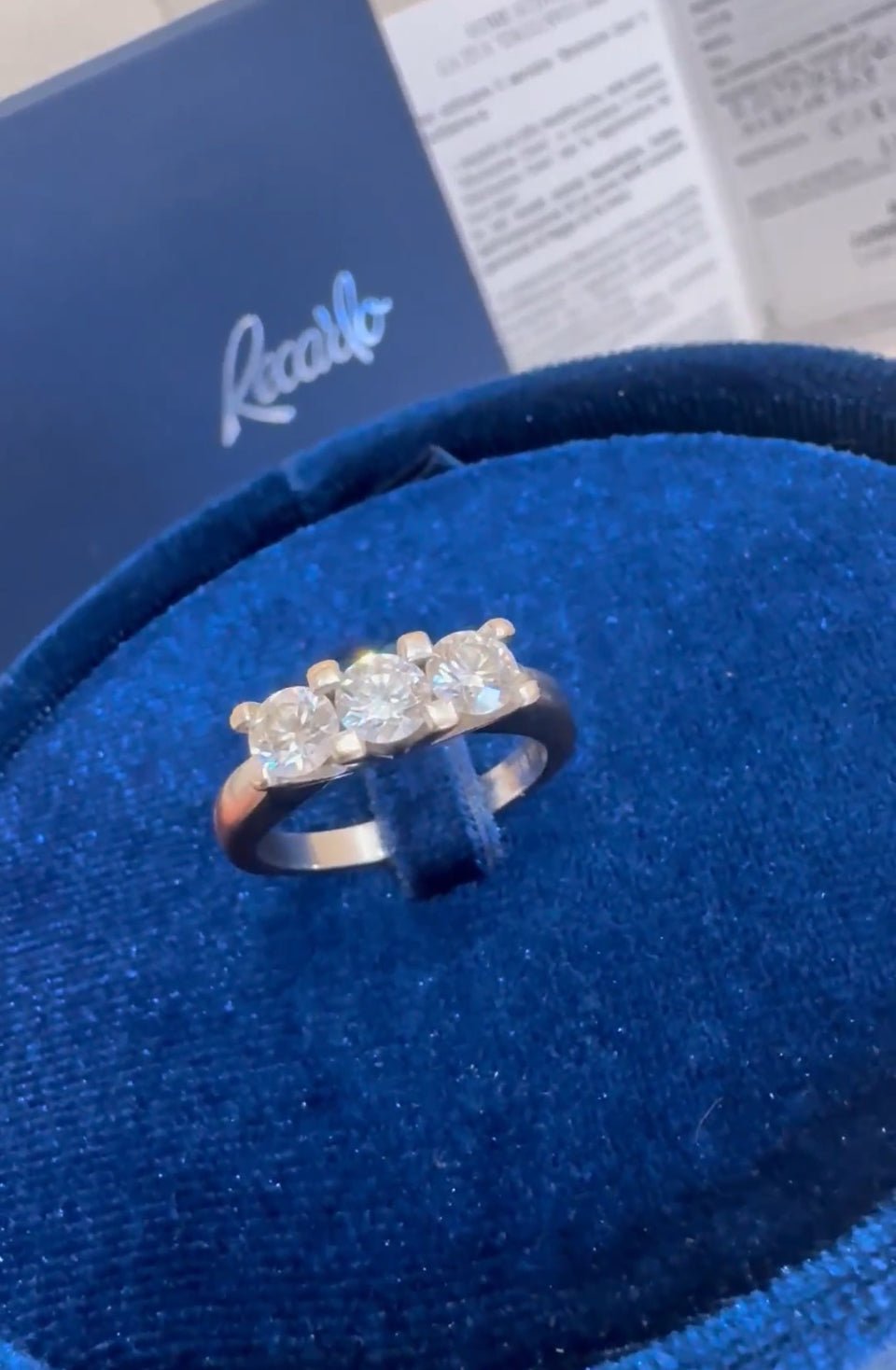 Recarlo anello Trilogy oro bianco e diamanti ct1