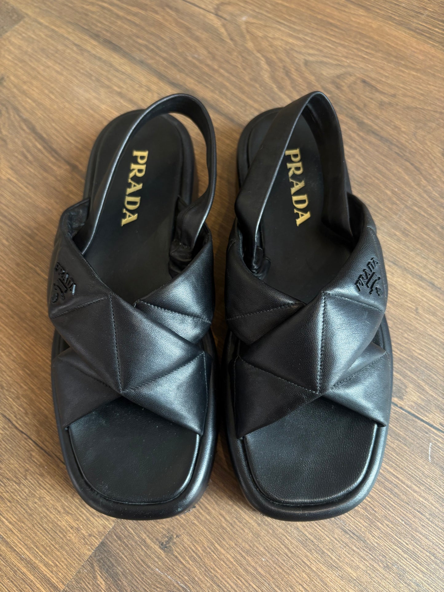Prada sandali in nappa con zeppa n.41