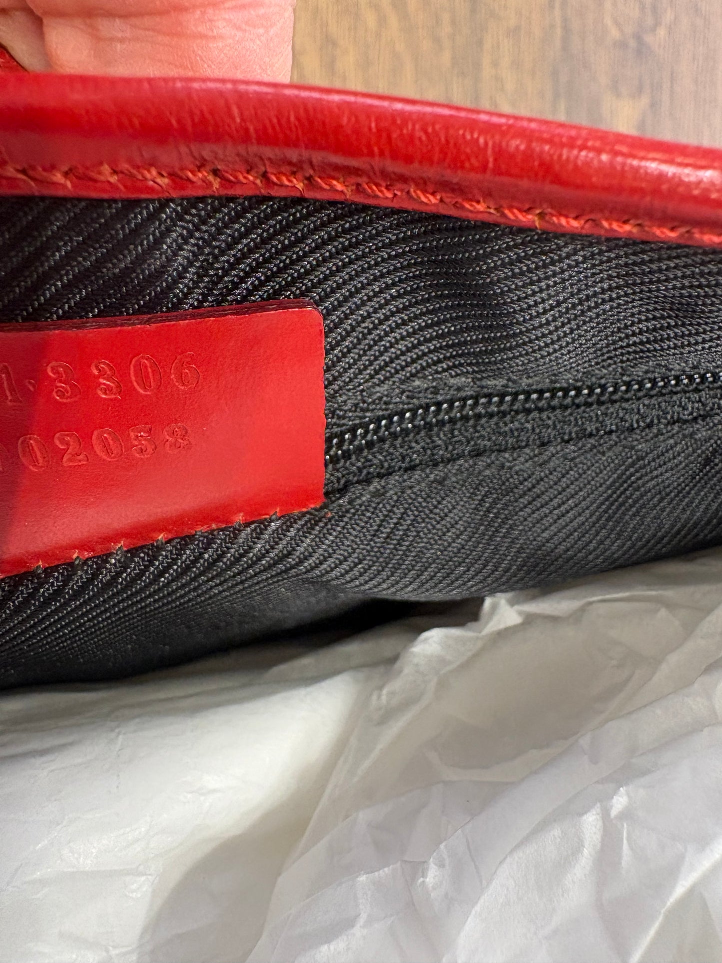Borsa a Spalla Gucci Vintage Jackie Media in Tela Monogram GG e Pelle Rossa