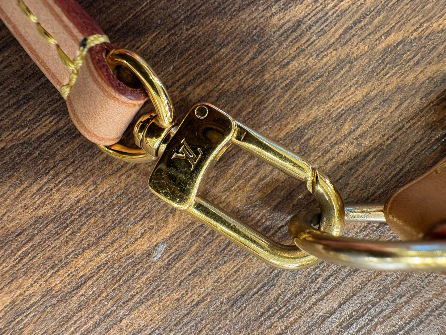 Louis Vuitton Borsa a spalla Pochette Accessoires mini con monogramma