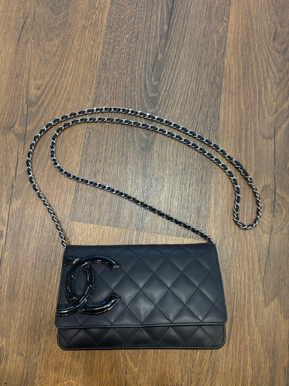 Chanel Wallet on Chain (WOC) Cambon in Pelle di Vitello Trapuntata Nera Metallo Argento