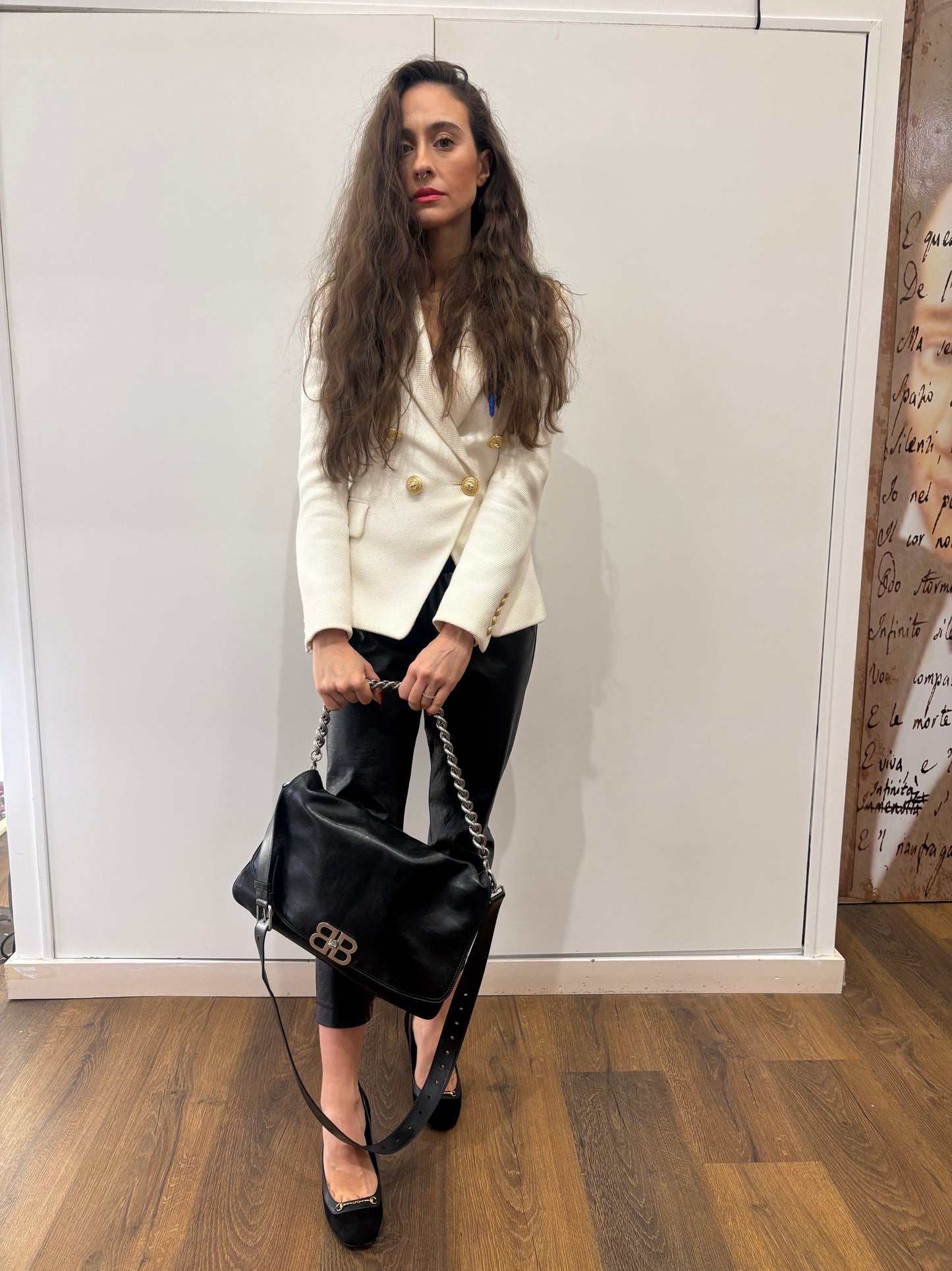 Balenciaga  BB Soft Grande in pelle di vitello nera