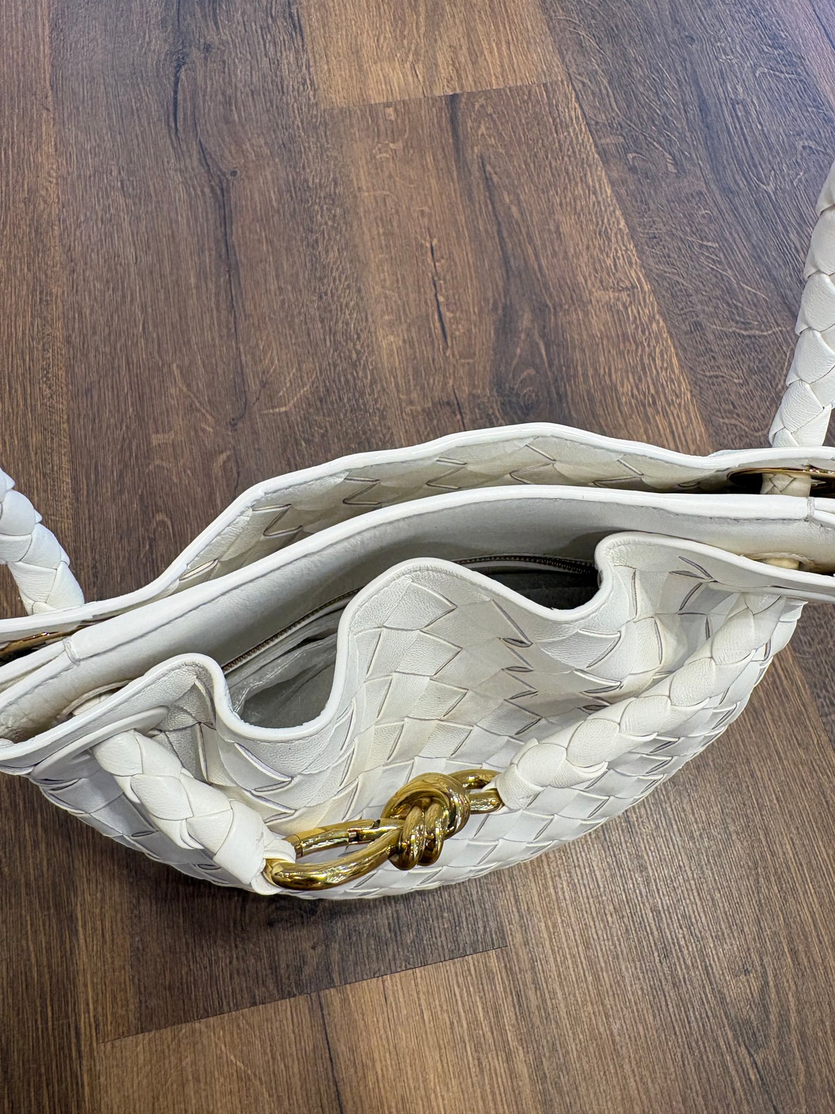 Bottega Veneta Andiamo Bucket piccola avorio . Nuovo