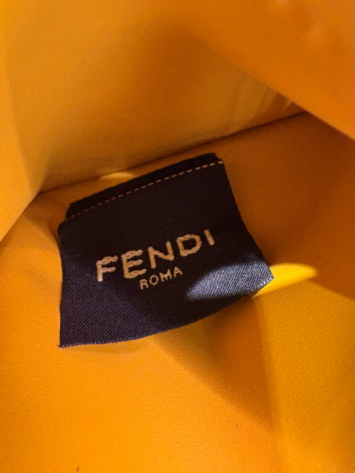 Fendi Portacarte FF Squared in Pelle e Tessuto Jacquard – Giallo Mimosa e Tabacco