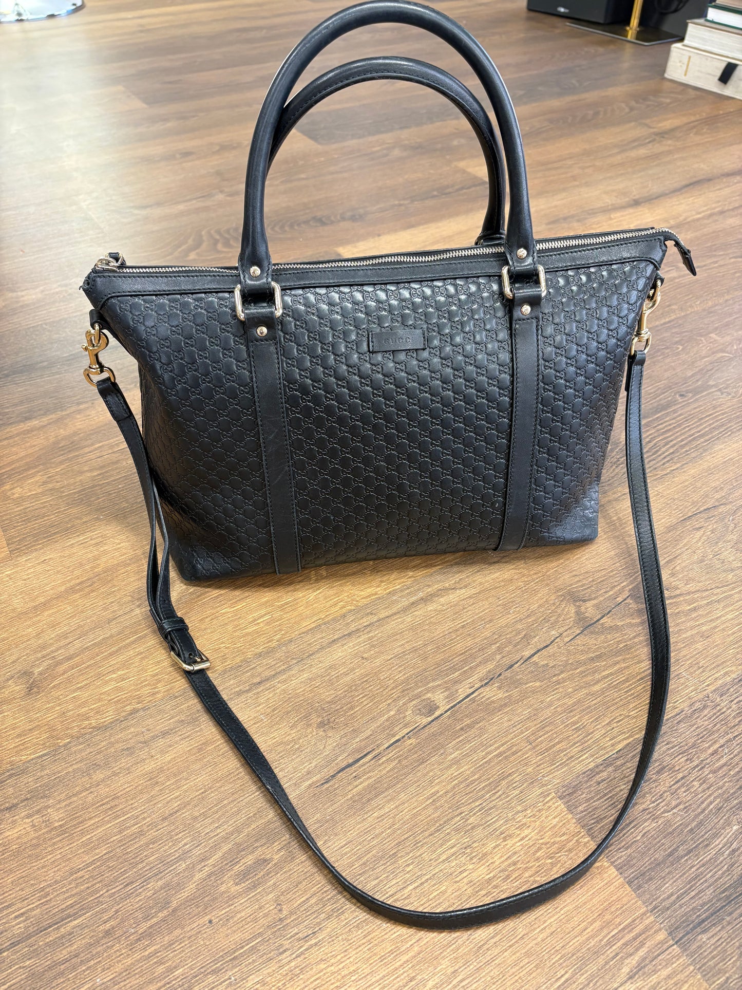 Gucci Tote Convertibile in Pelle Microguccissima