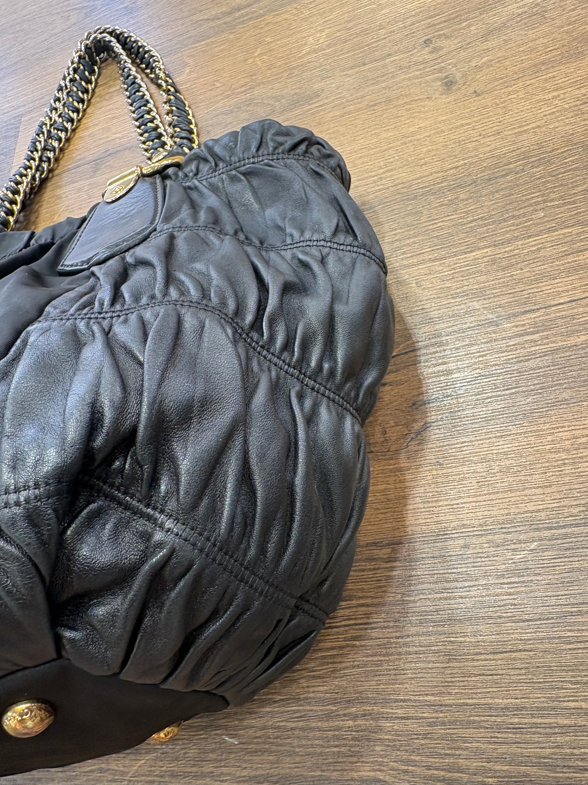 Prada shopping bag in pelle goffrata e tela nylon . Vintage