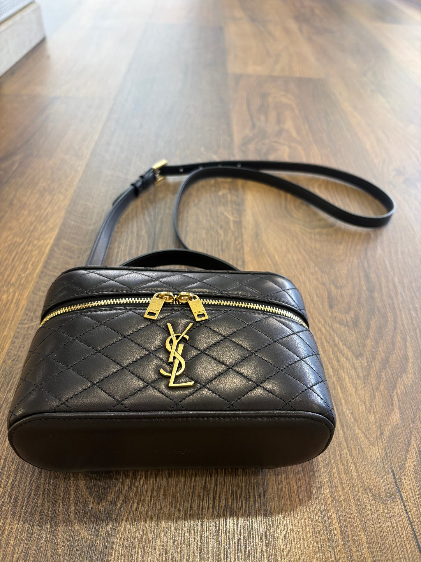 YSL GABY VANITY IN PELLE DI AGNELLO NERO. NUOVA