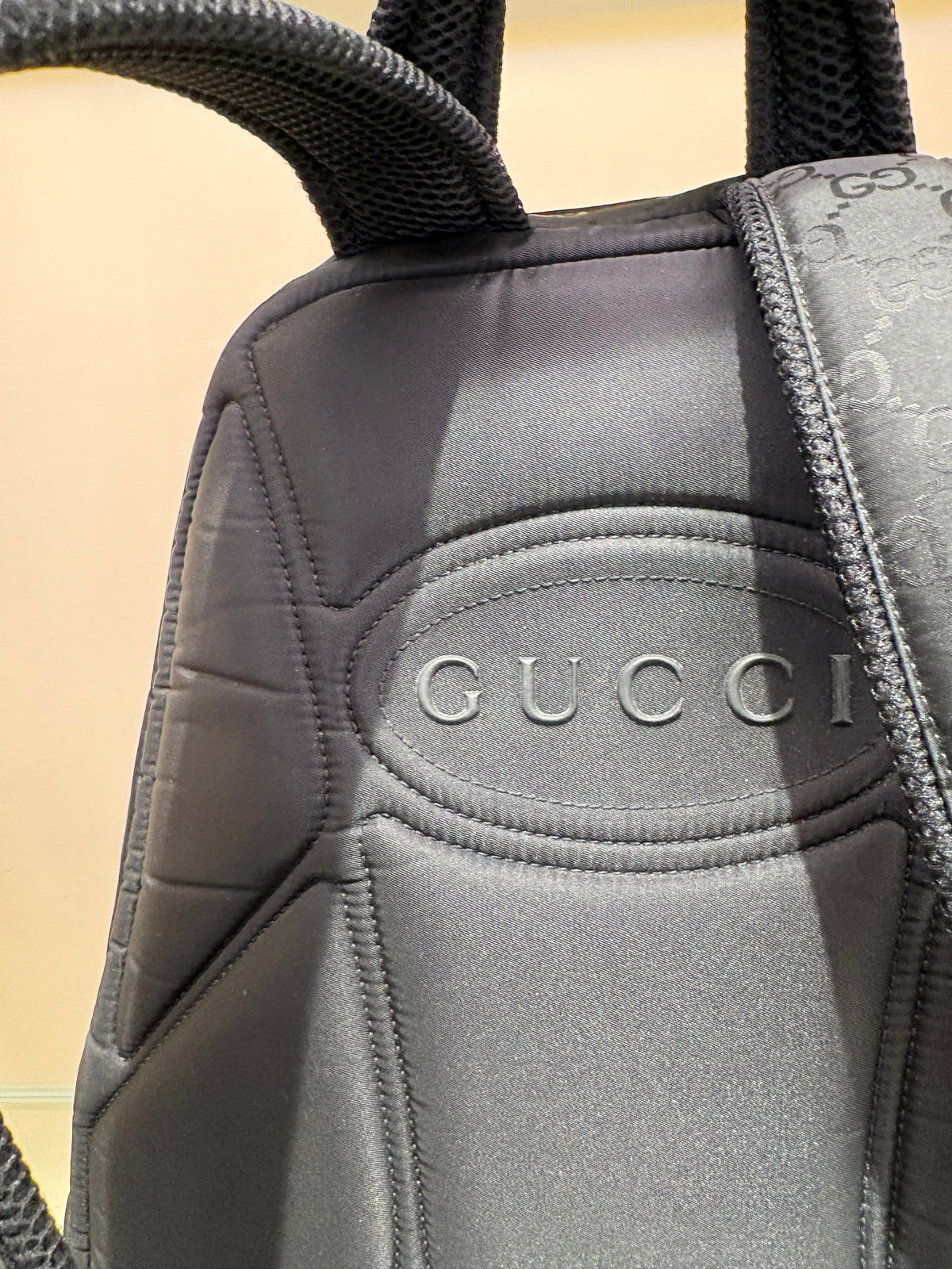 Gucci zaino Nexus misura media in nylon GG. Nuovo