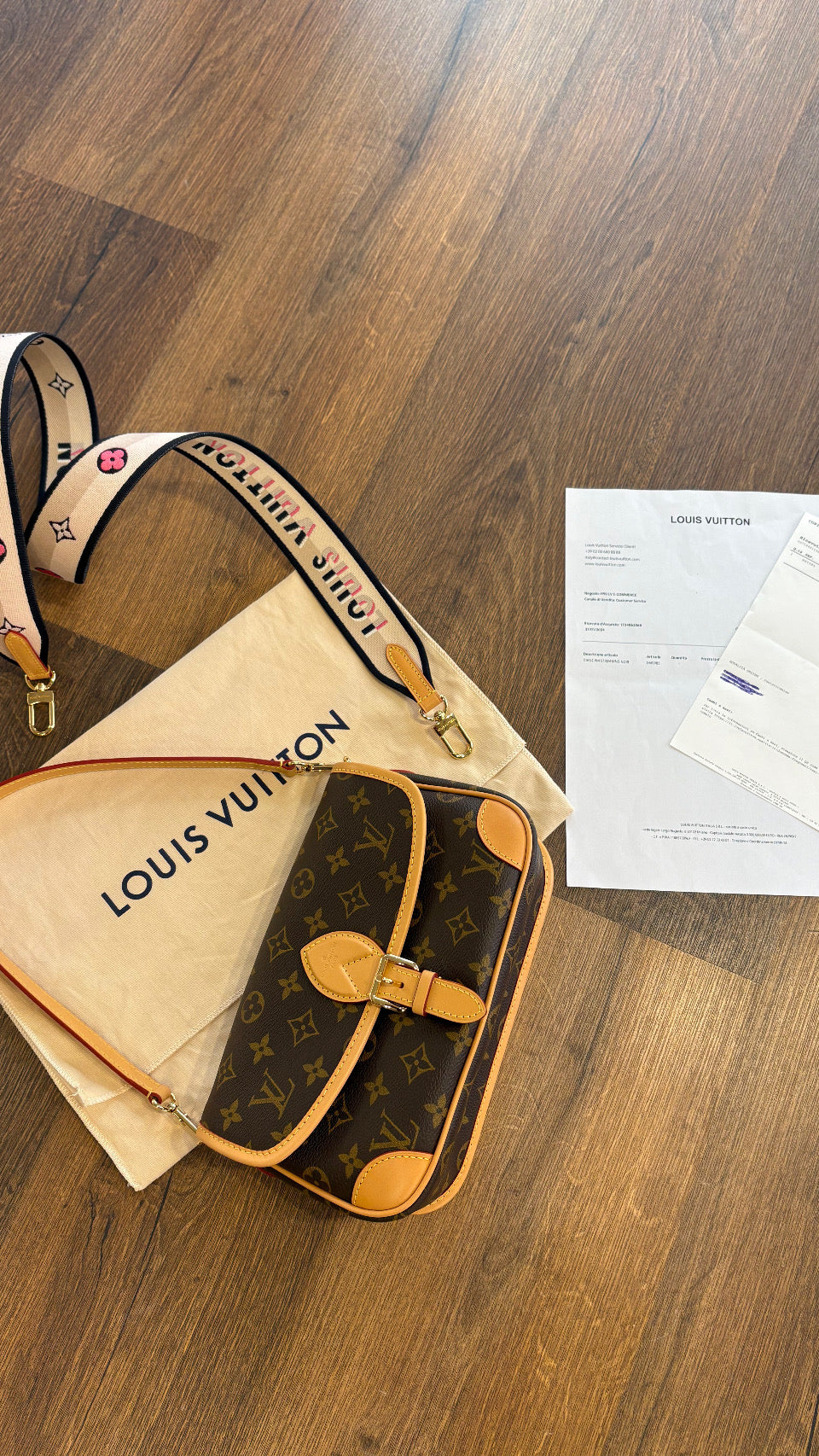 Louis Vuitton Borsa Messenger Diane PM in Tela Monogram con Tracolla Jacquard. Nuovo
