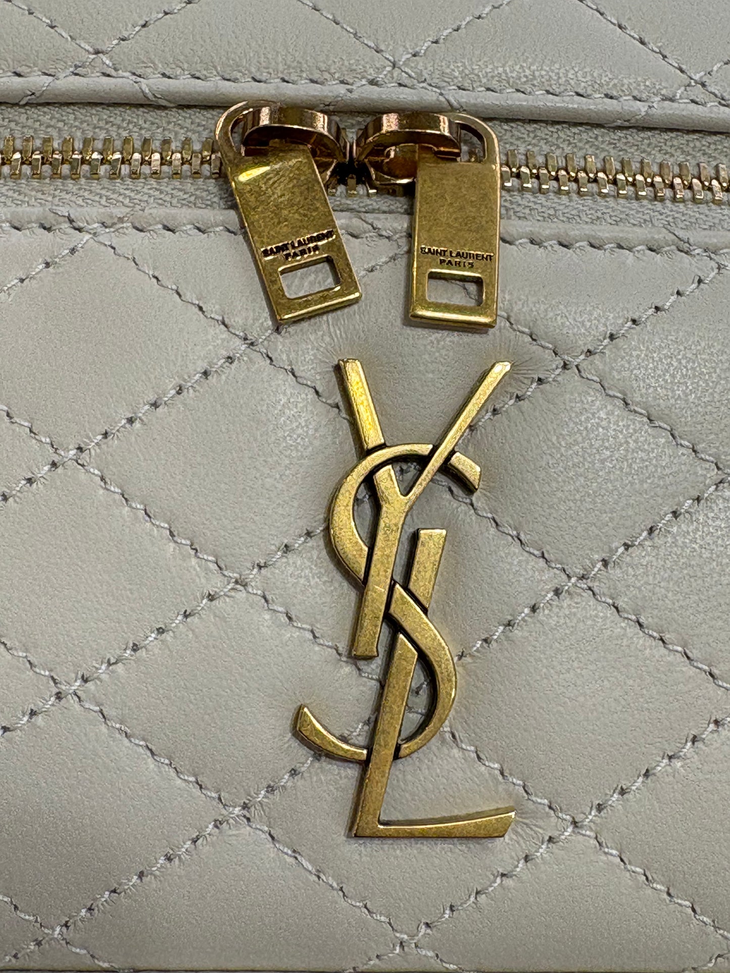 Borsa Saint Laurent Gaby Vanity Large in Pelle Avorio. Nuovo