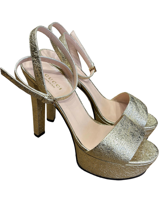Gucci sandali in pelle oro 37