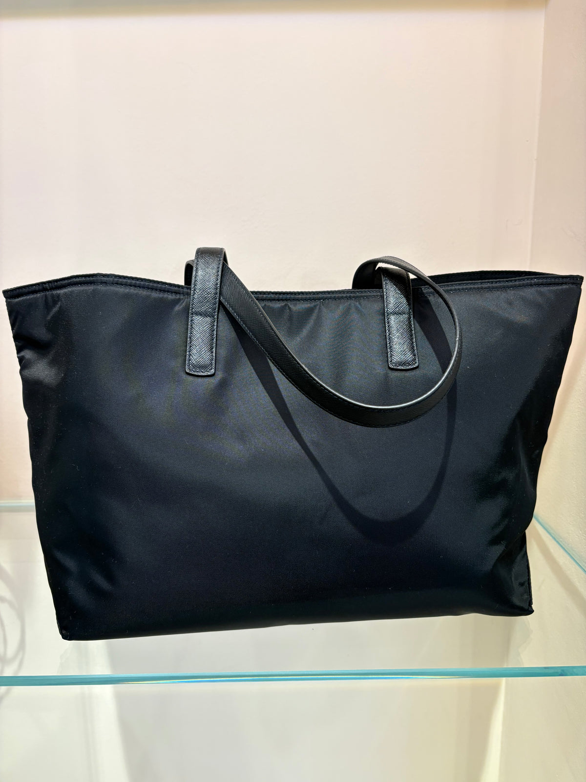 Prada Borsa Shopping  Re-Edition 1978 in Re-Nylon e Pelle Saffiano. Nuovo