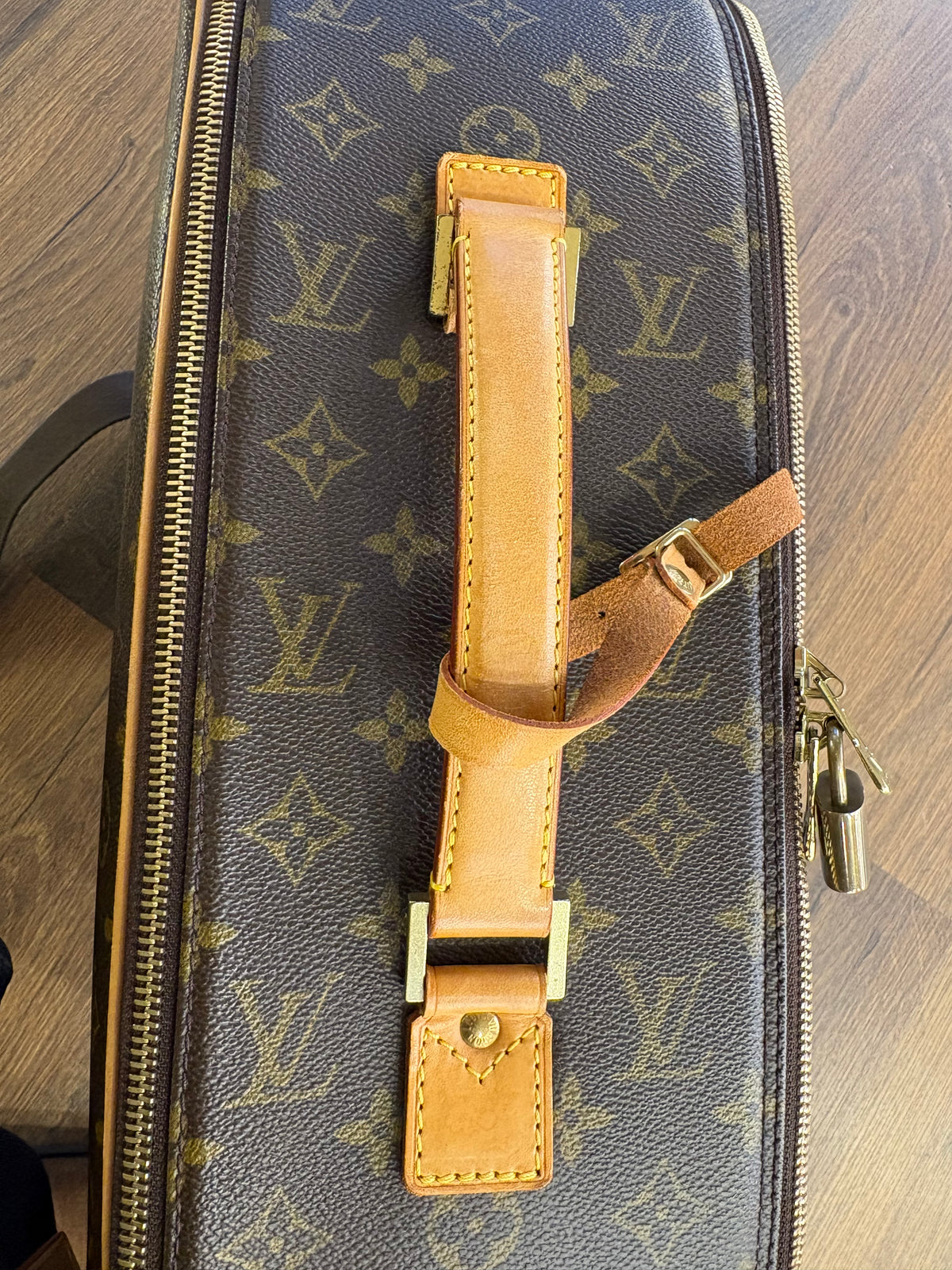 Louis Vuitton Valigia Packall PM Monogram Canvas