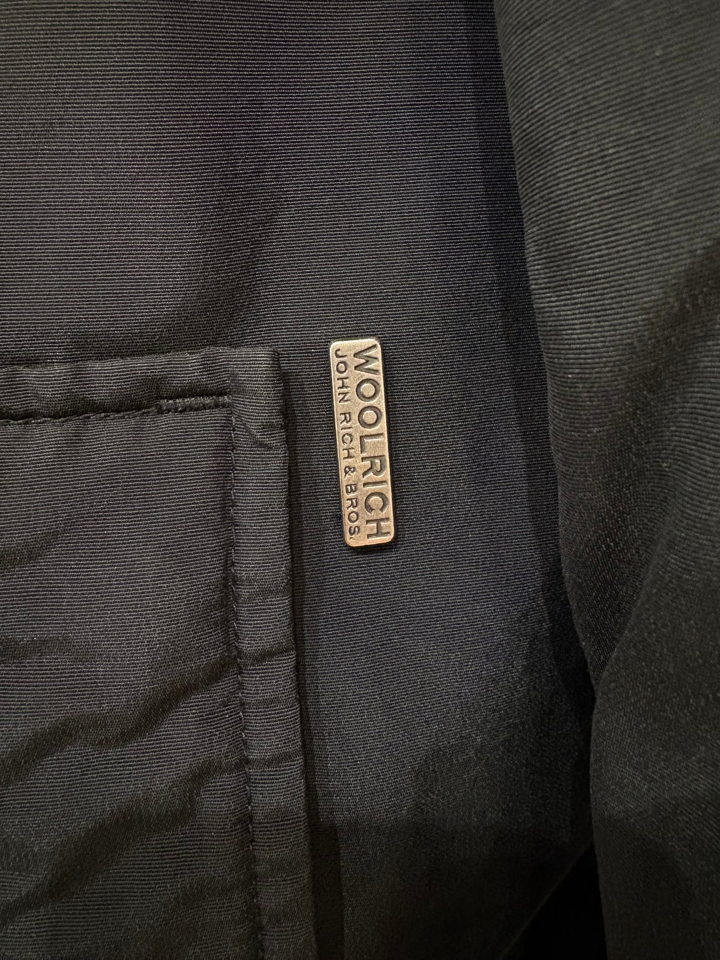 Woolrich parka Bow Bridge nero in tessuto Ramar e pelliccia vera tg44