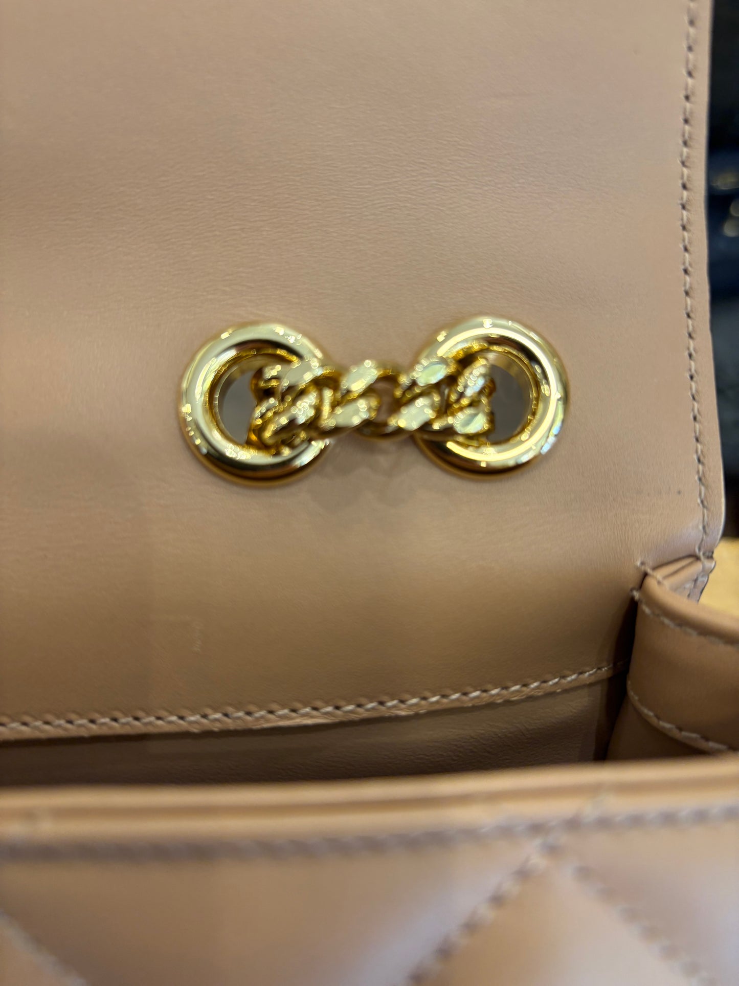 Borsa a Spalla Mini Gucci Deco in Pelle Matelassé Rose Beige