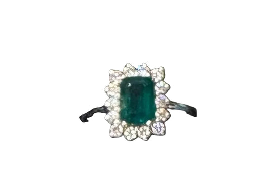 Eureka Future Diamond in Oro Bianco con Smeraldo 1,30 ct e Brillanti 0,30 ct
