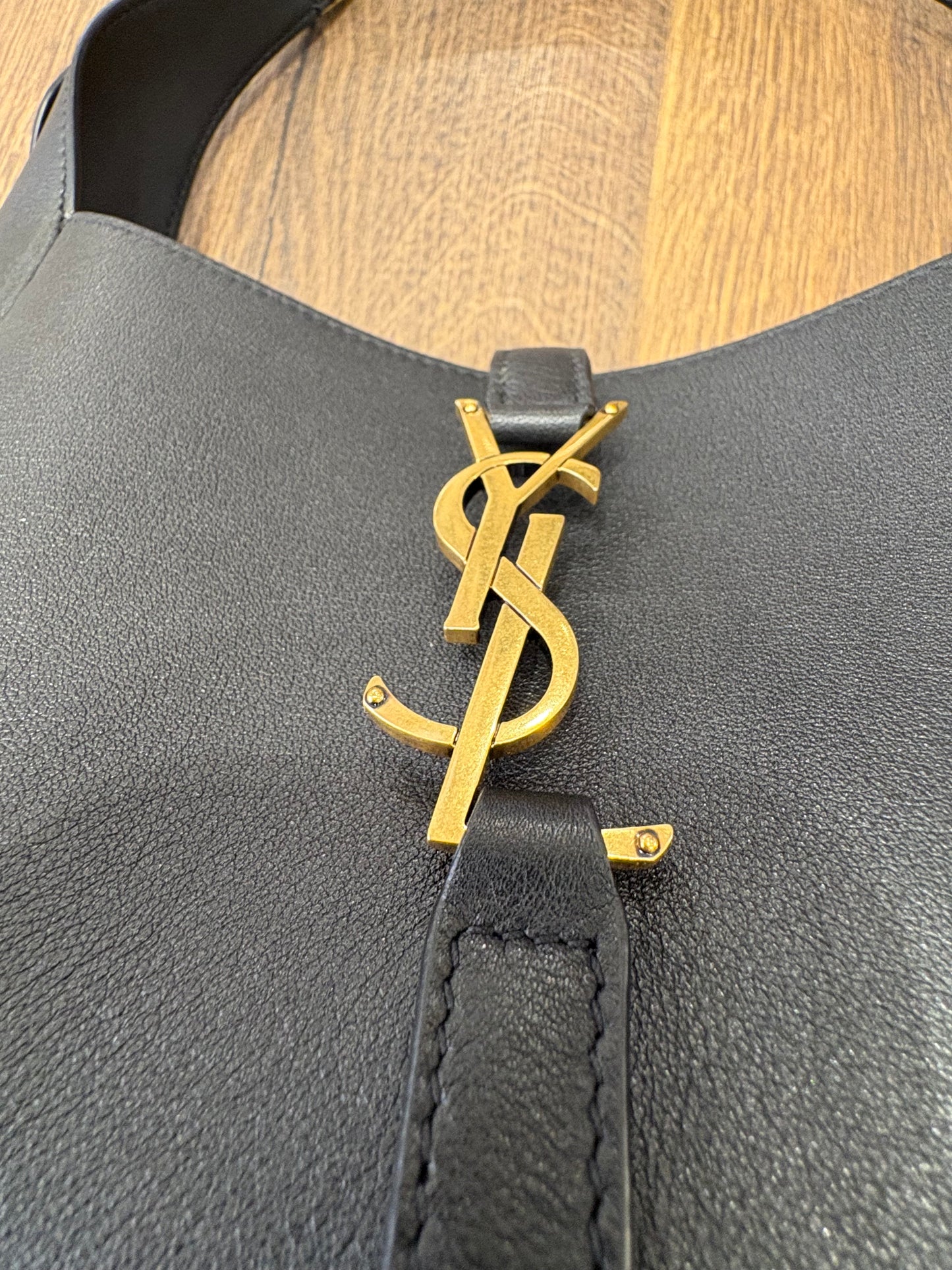 Ysl Le 5à7 pelle nera nuova
