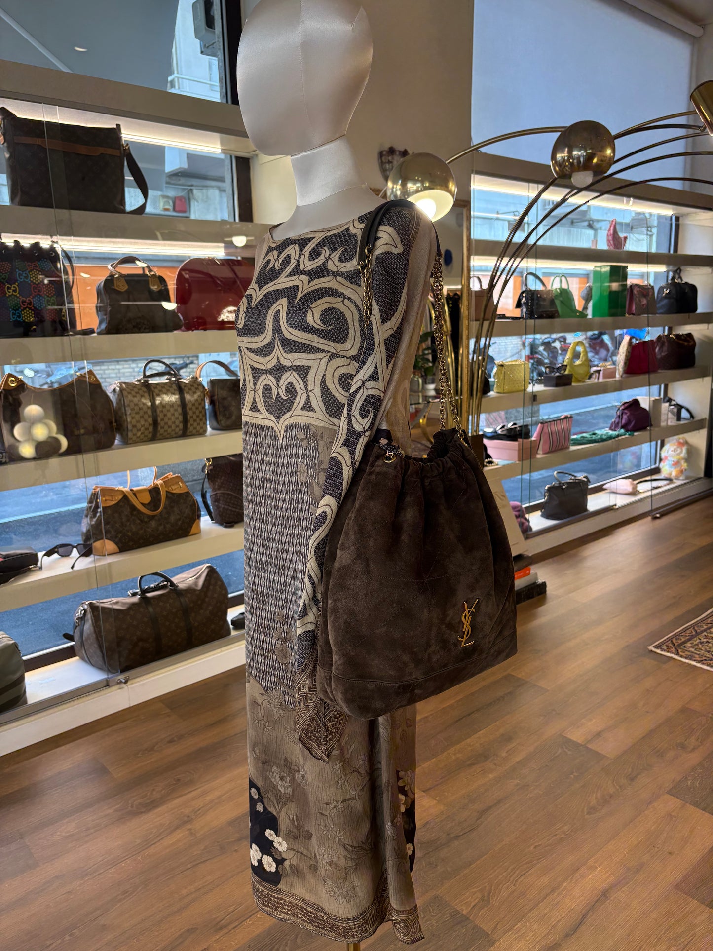 Saint  Laurent Borsa Jamie 4.3 Shopping Grande in Suede  Golden Leaf (Fango / Tortora)
