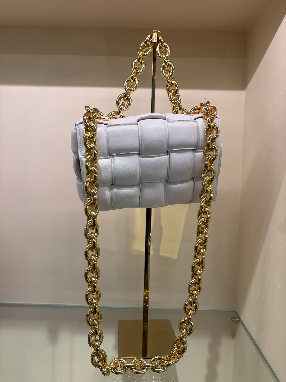 Bottega Veneta Chain Cassette in pelle Maxi Intrecciato imbottita