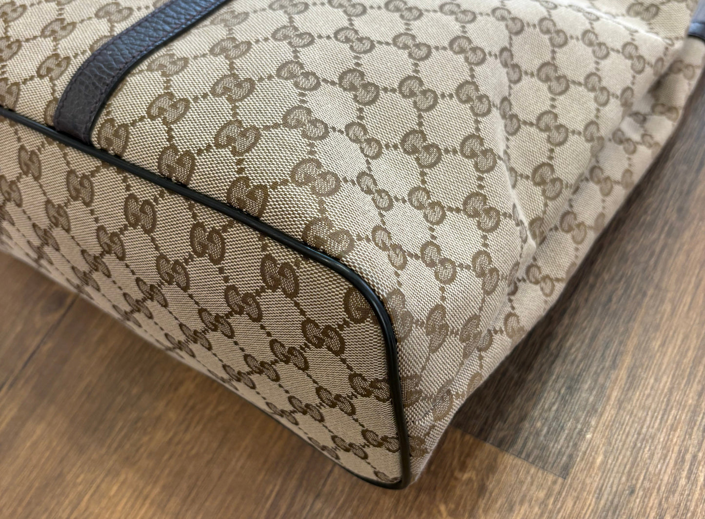 Borsa Tote Gucci Joy Canvas GG Supreme con Tracolla