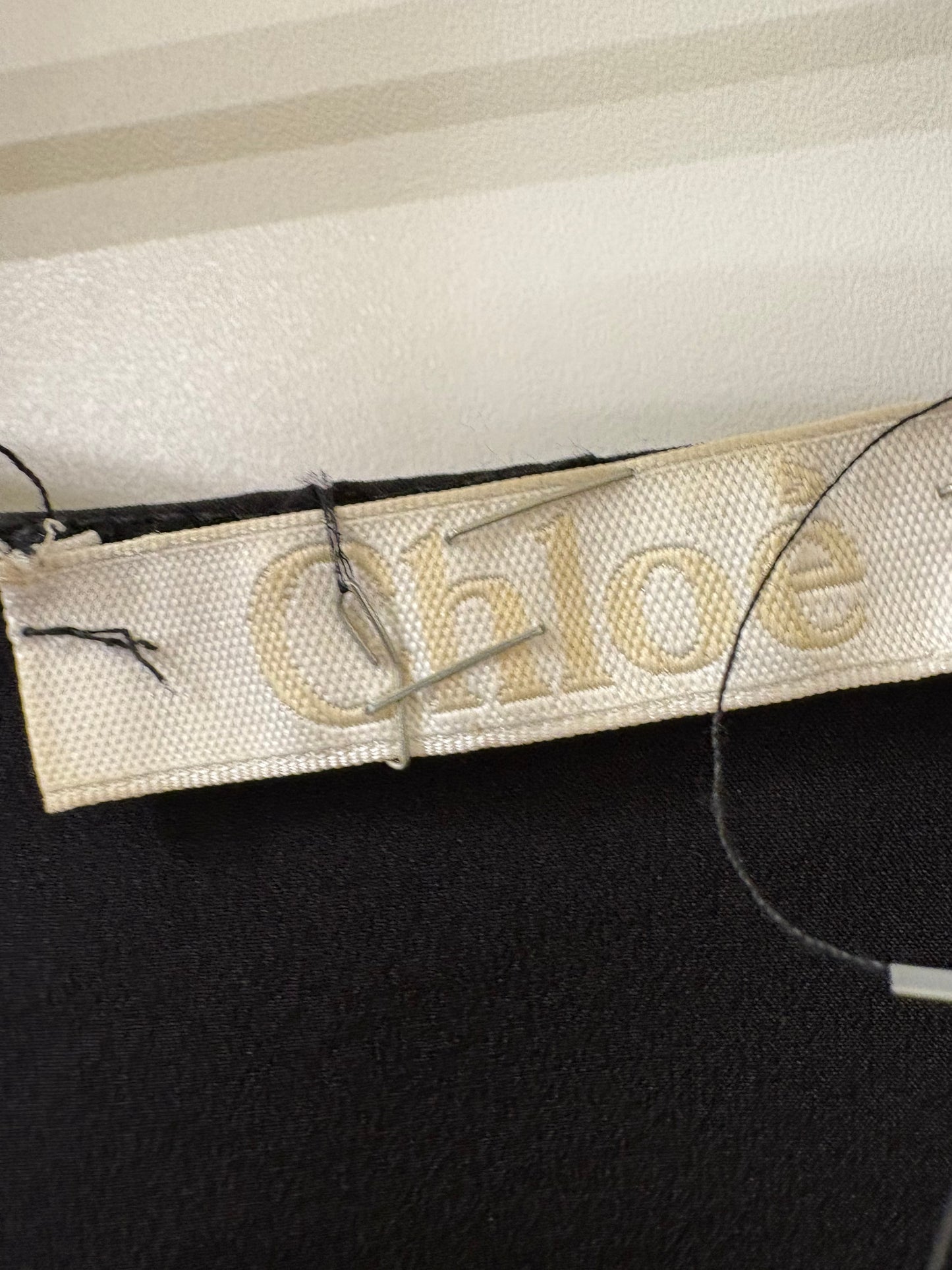 Chloe’ blusa in seta volants maniche ampie