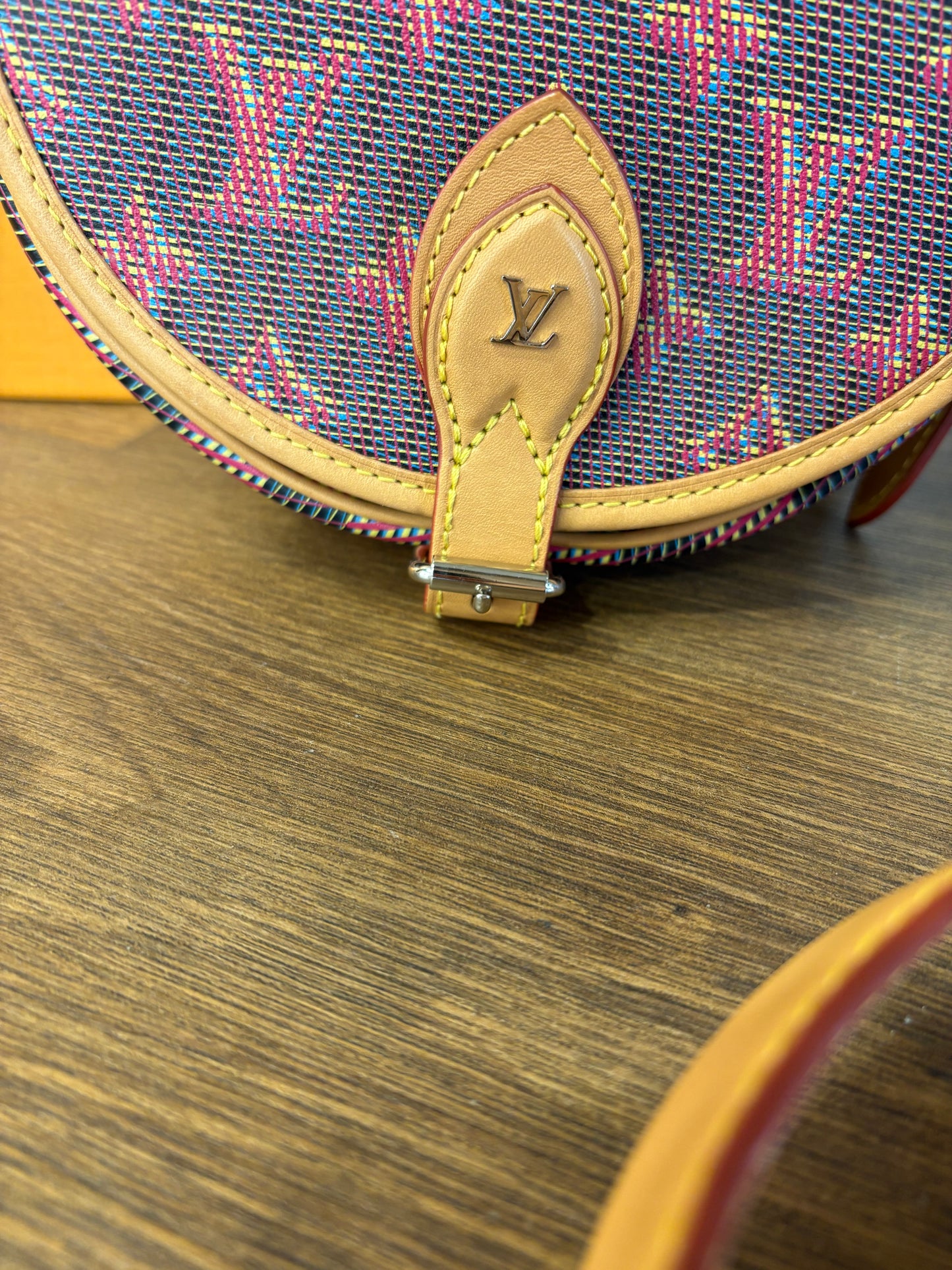 Louis Vuitton Brown Monogram LV Pop Tambourin