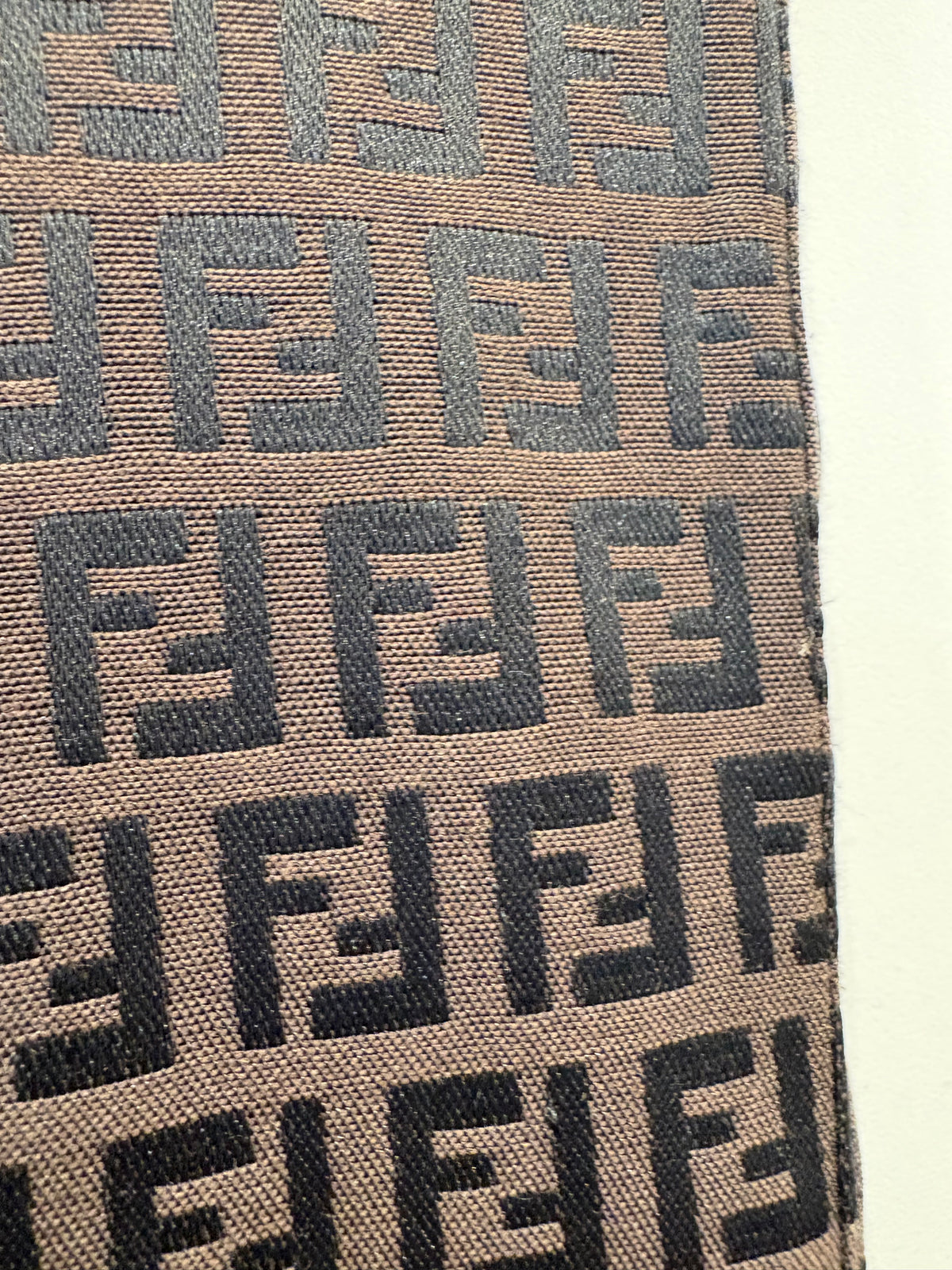 Fendi pantaloni tecnici stampati 44