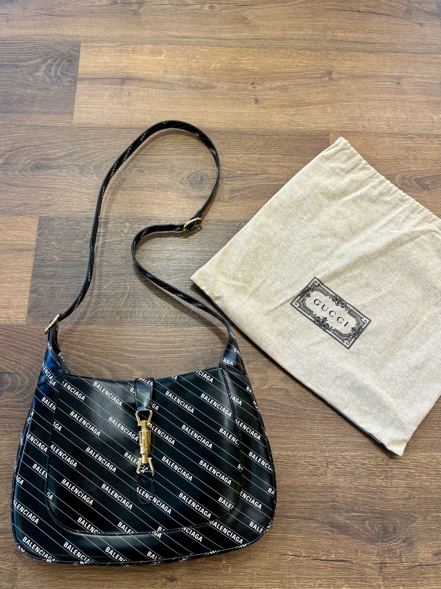 Borsa hobo media Gucci x Balenciaga "The Hacker Project" Jackie 1961 in pelle nera