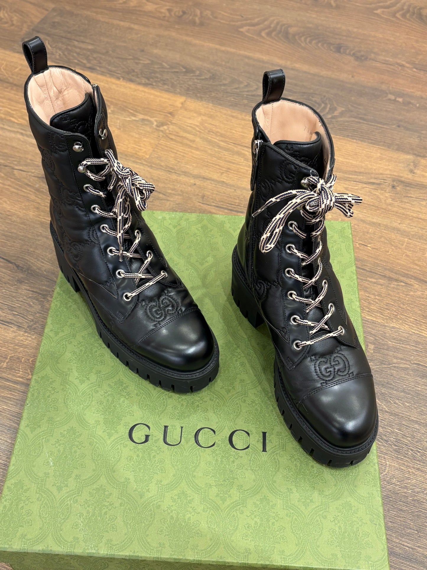 Gucci GG stivali allacciati in pelle