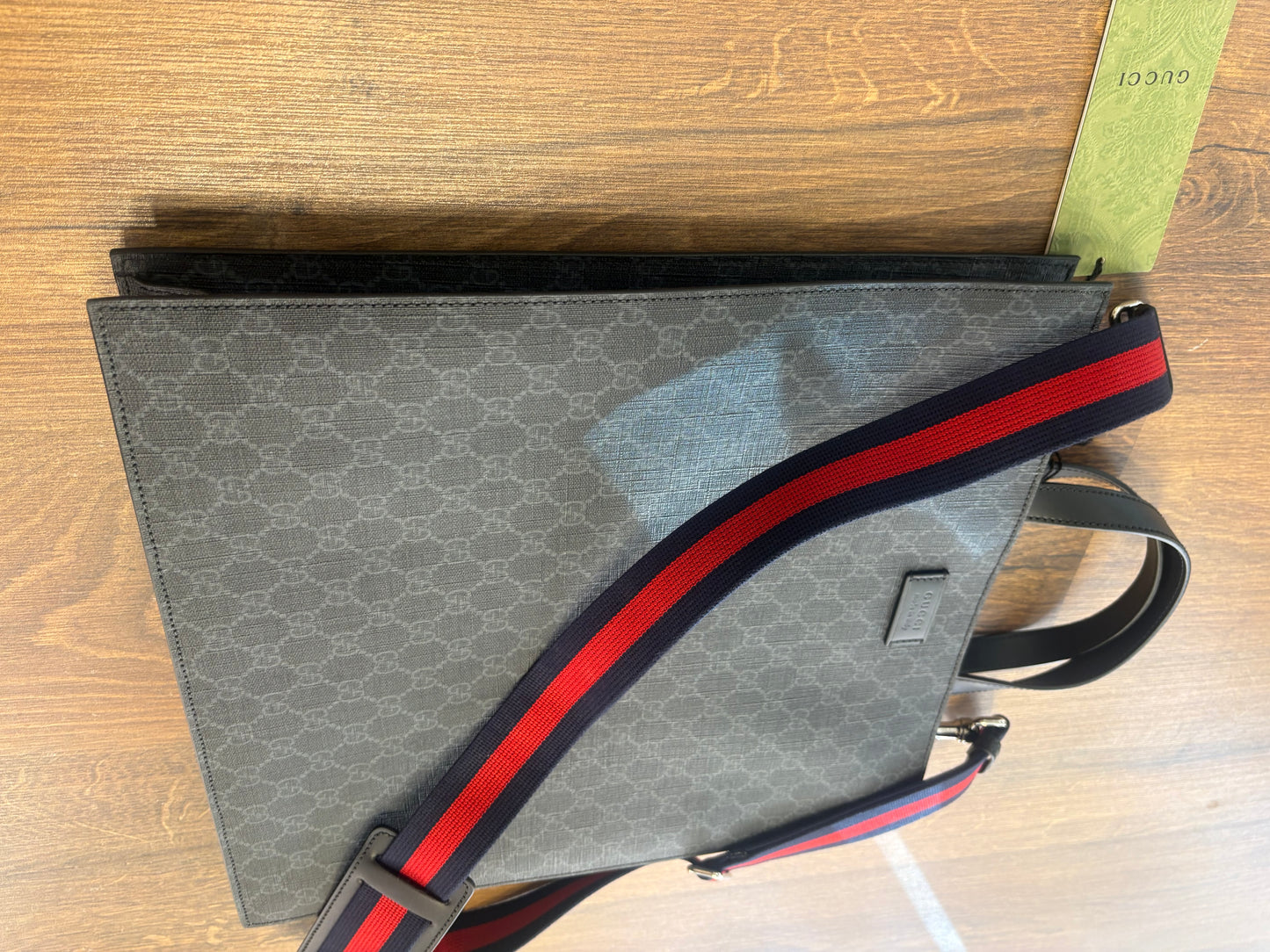 Borsa Tote Gucci GG Supreme con Tracolla Web