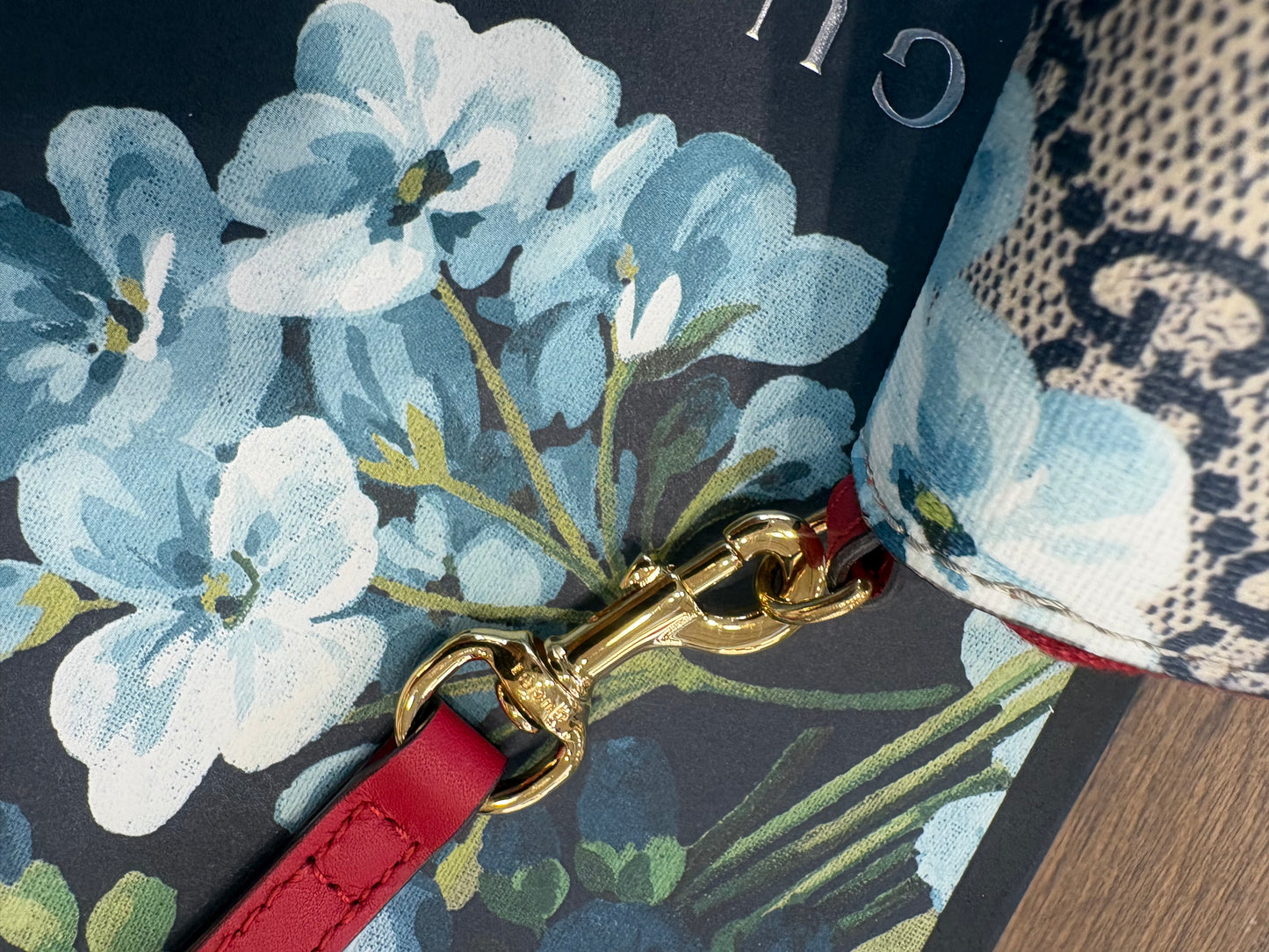 Gucci Portafoglio Continental GG Blooms con cerniera perimetrale