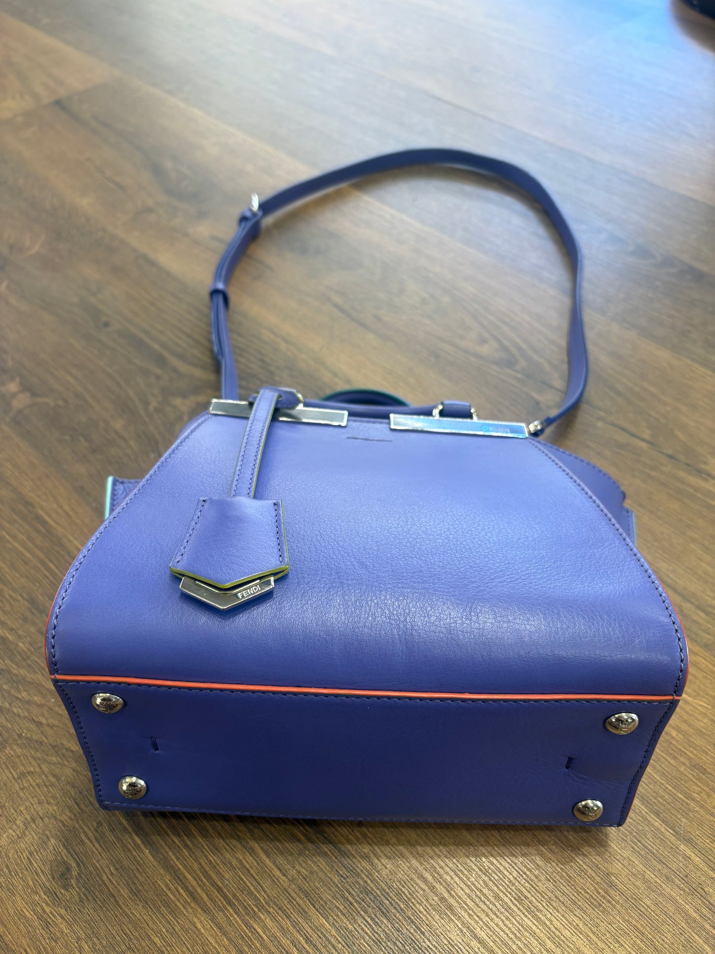 Borsa a Mano Fendi 3Jours Mini in Pelle di Vitello Viola Iris. Nuovo