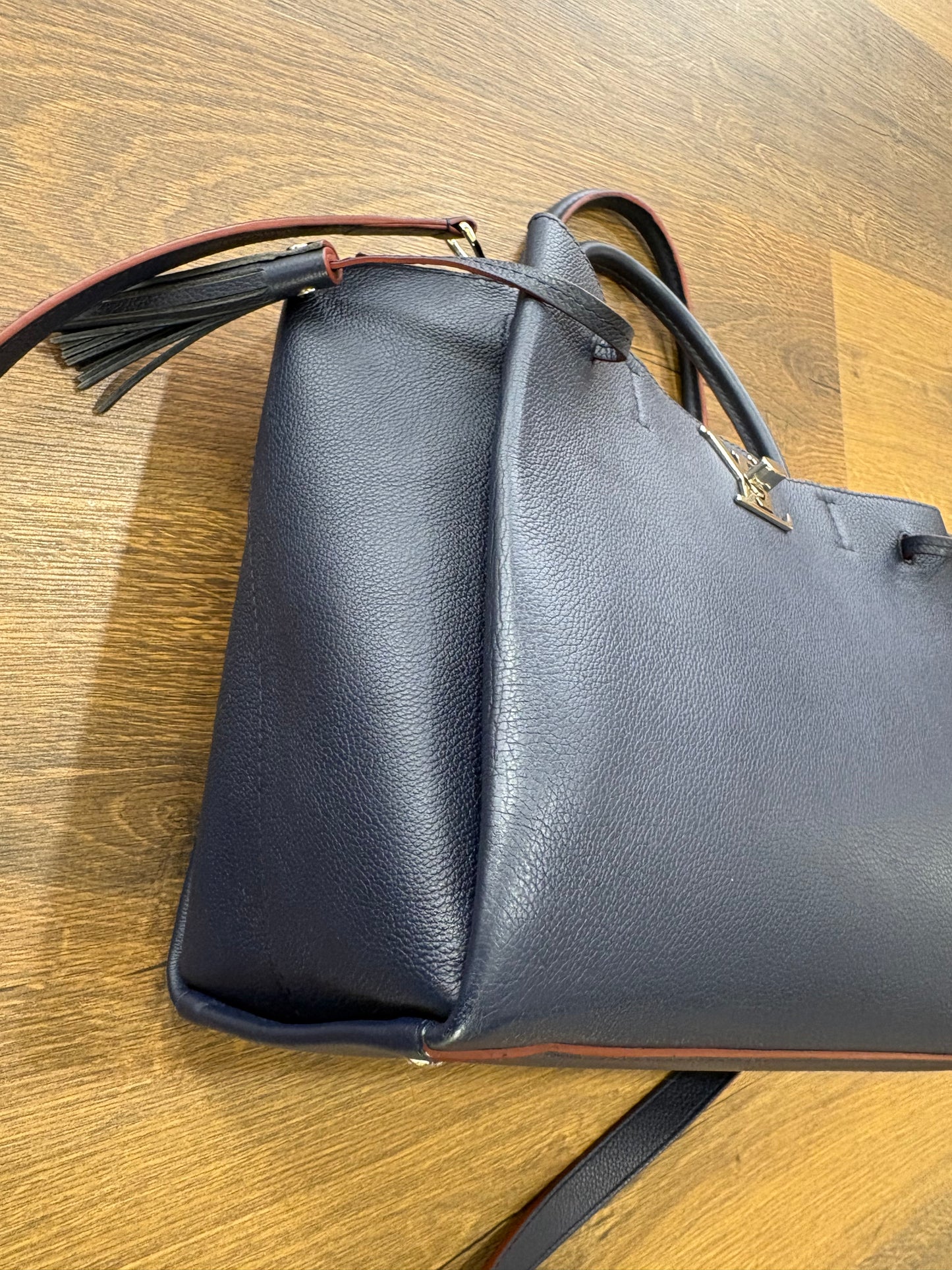 Louis Vuitton LockMe To in pelle azzurra