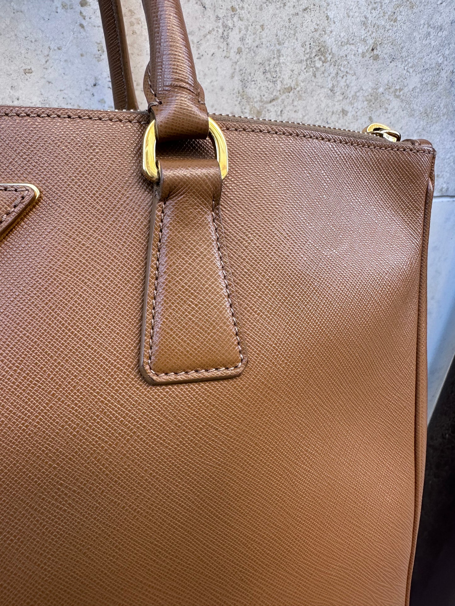 Prada  Galleria tote hand bag saffiano cammello