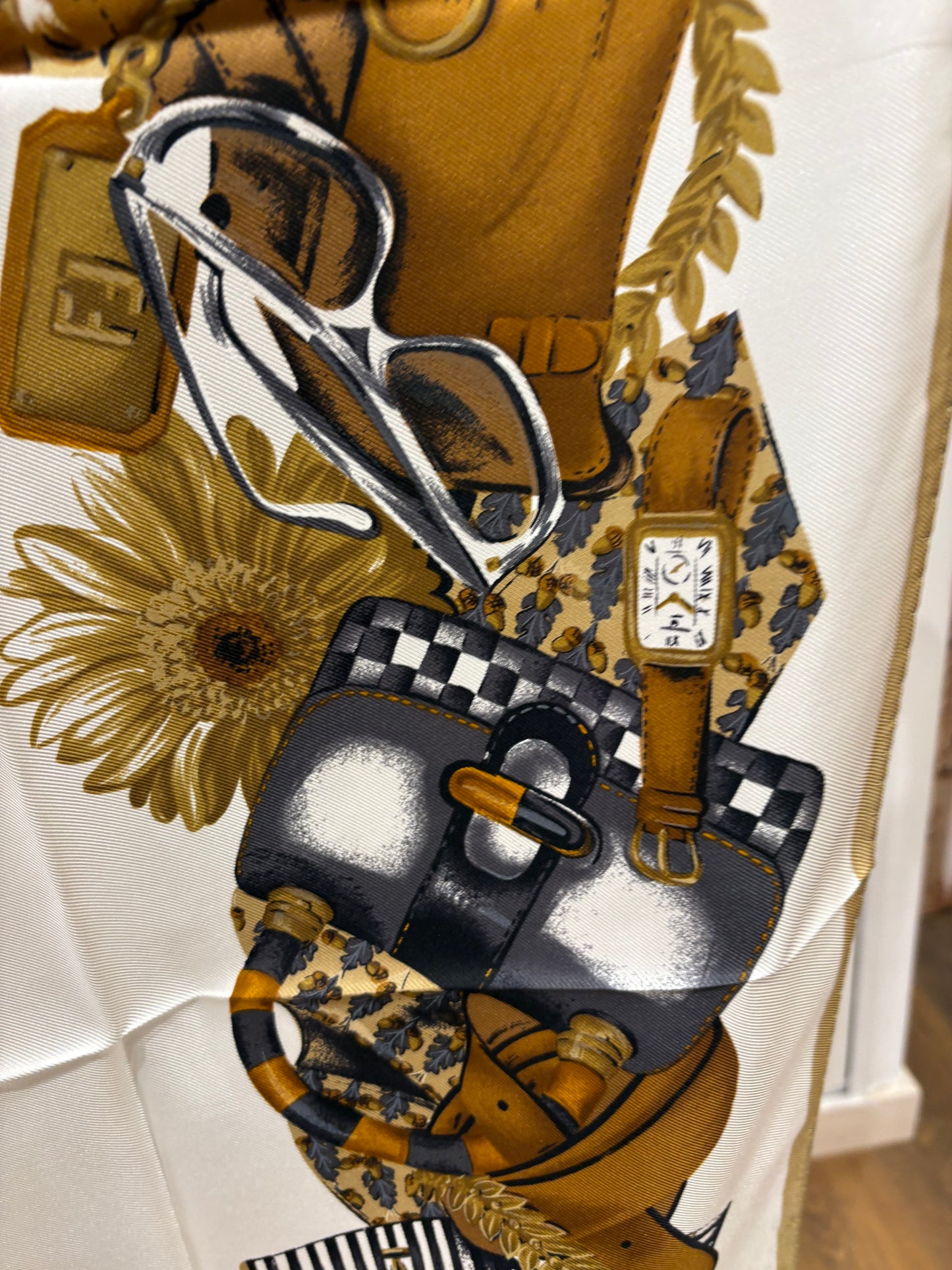 Fendi foulard in seta . Nuovo