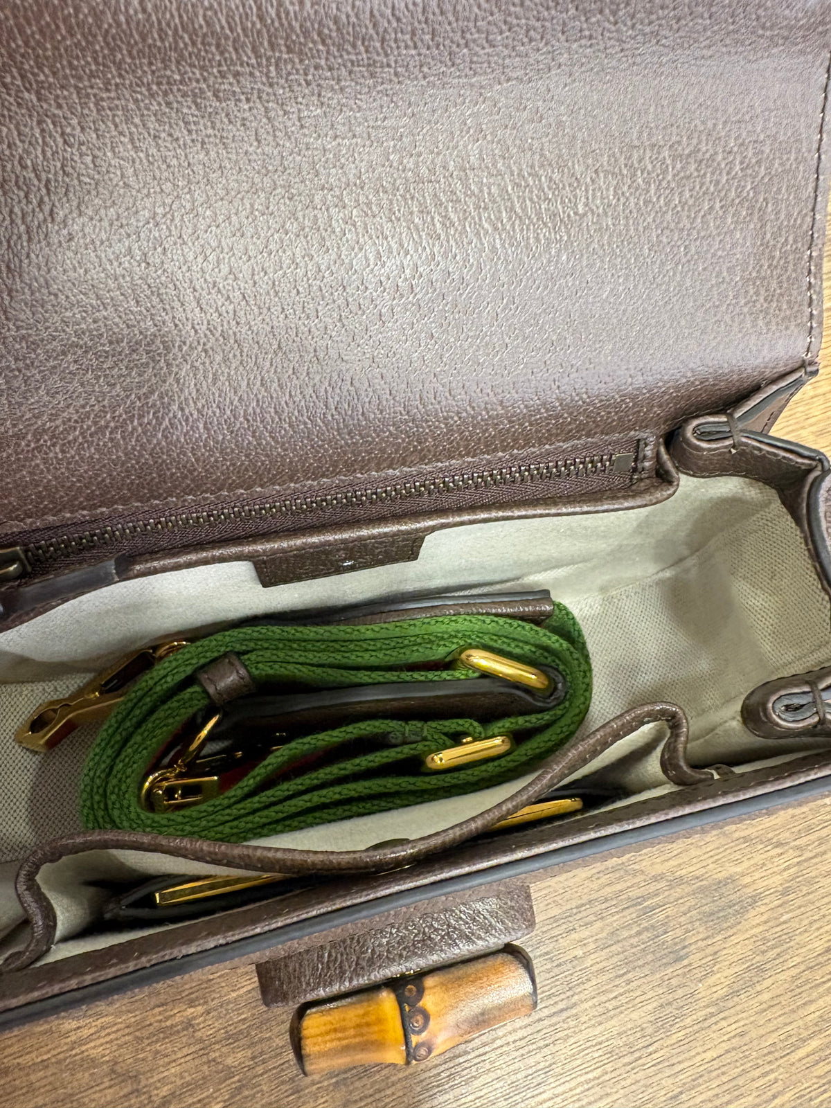 Gucci Borsa a mano Gucci Bamboo 1947 mini in tela Jumbo GG e pelle marrone. Nuovo