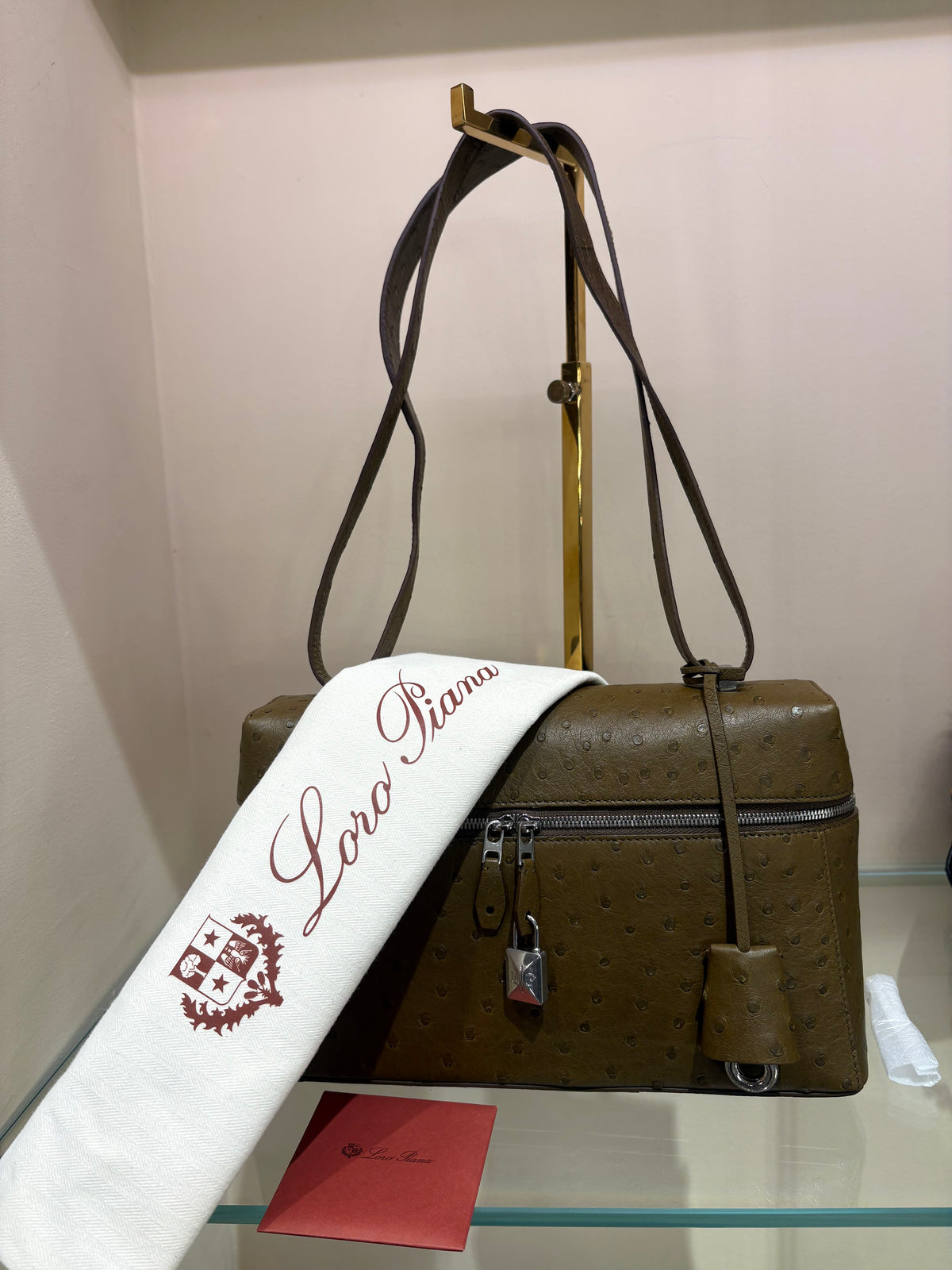 Loro Piana Extra Bag L27 in Pelle di Struzzo. Nuova