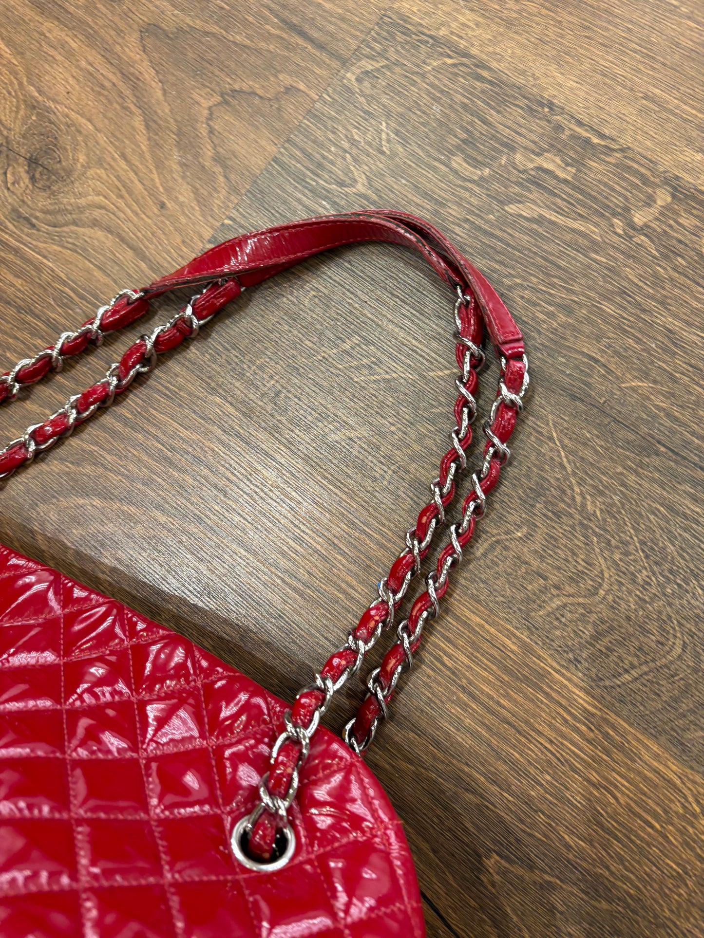 Chanel Mademoiselle in pelle verniciata rossa