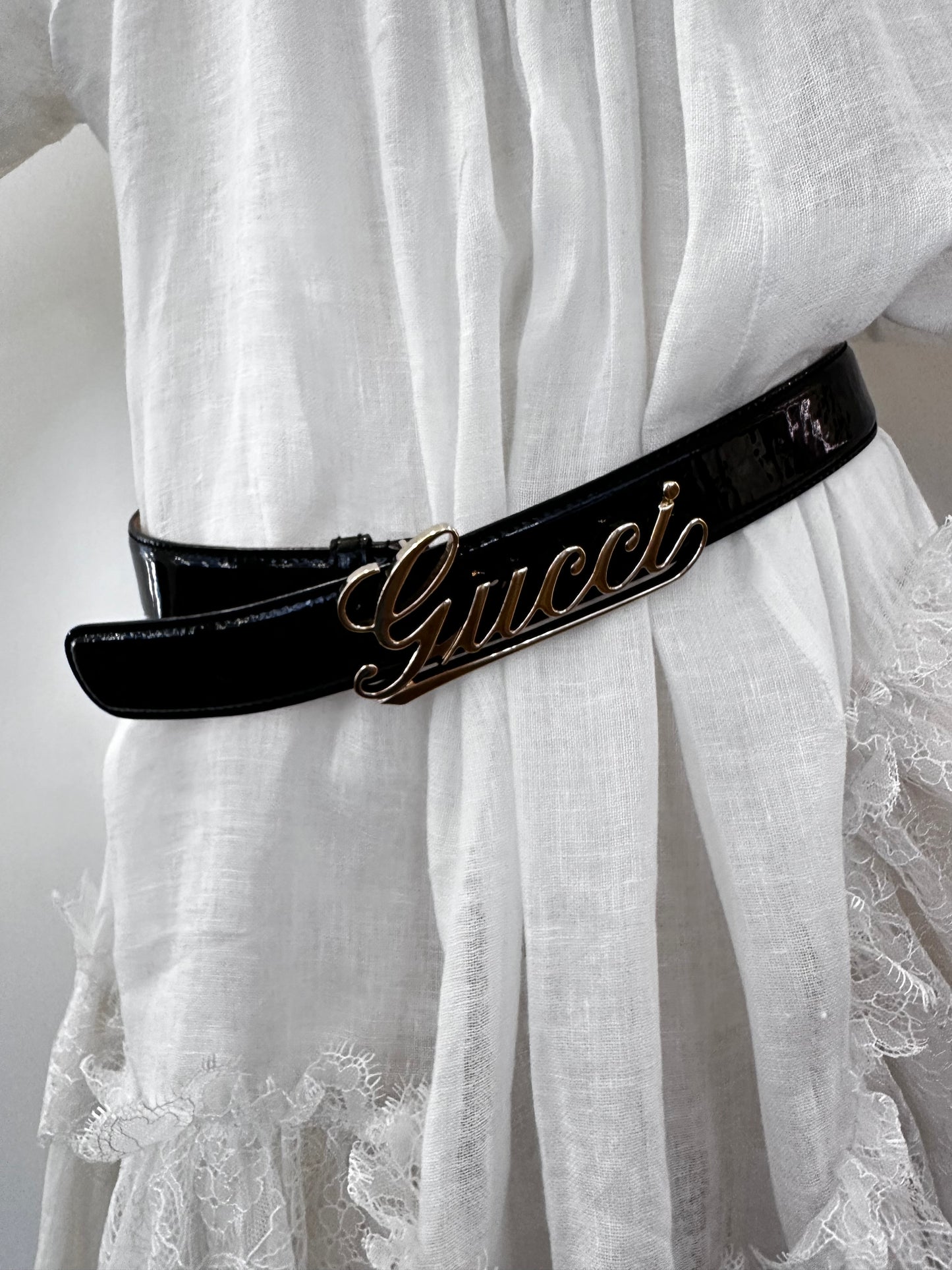 Cintura Gucci in pelle lucida , logo silver