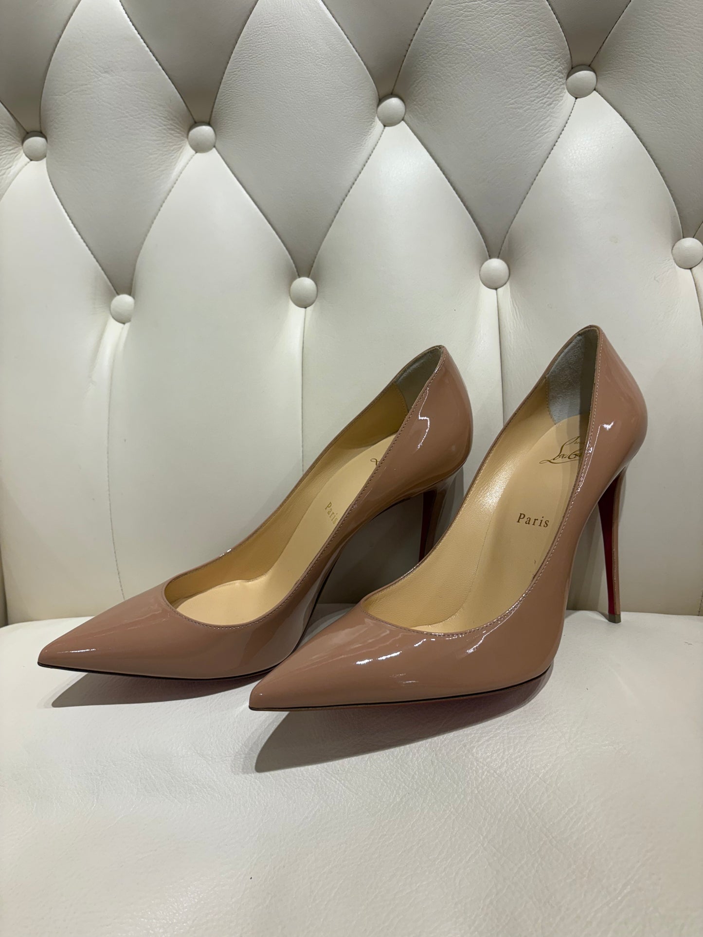 Louboutin Kate décolleté 100mm pelle verniciata cipria 40