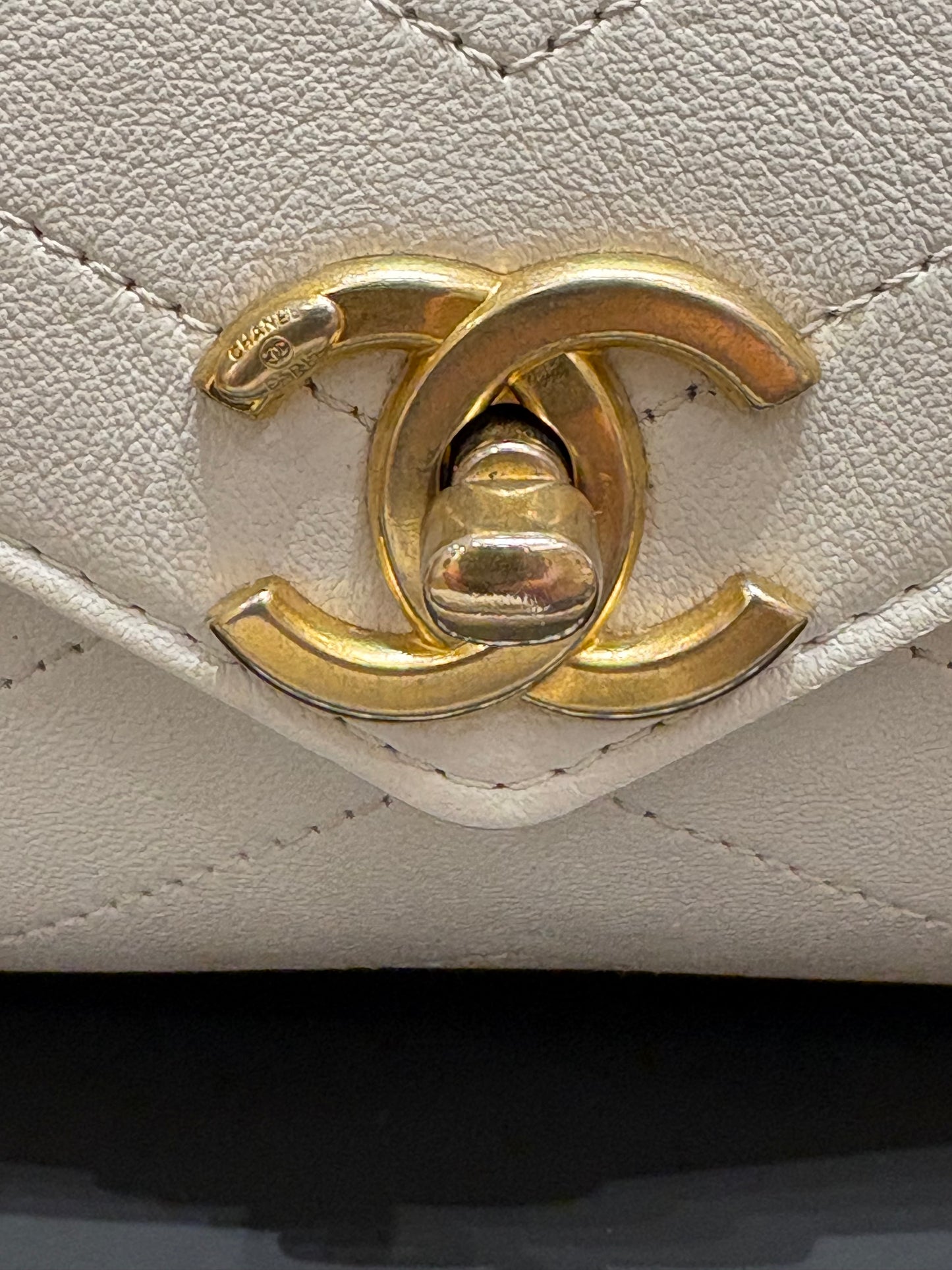 Chanel Triple Compartment in pelle bianca