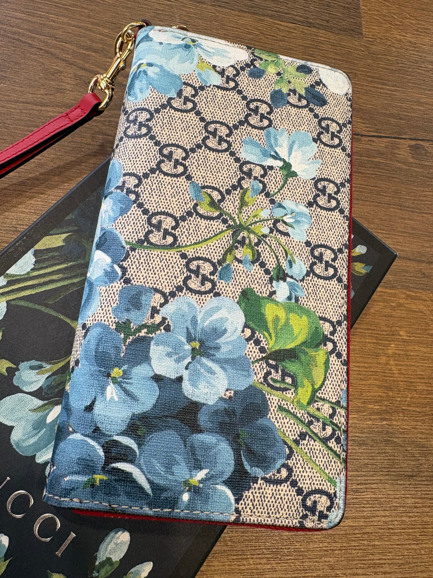 Gucci Portafoglio Continental GG Blooms con cerniera perimetrale